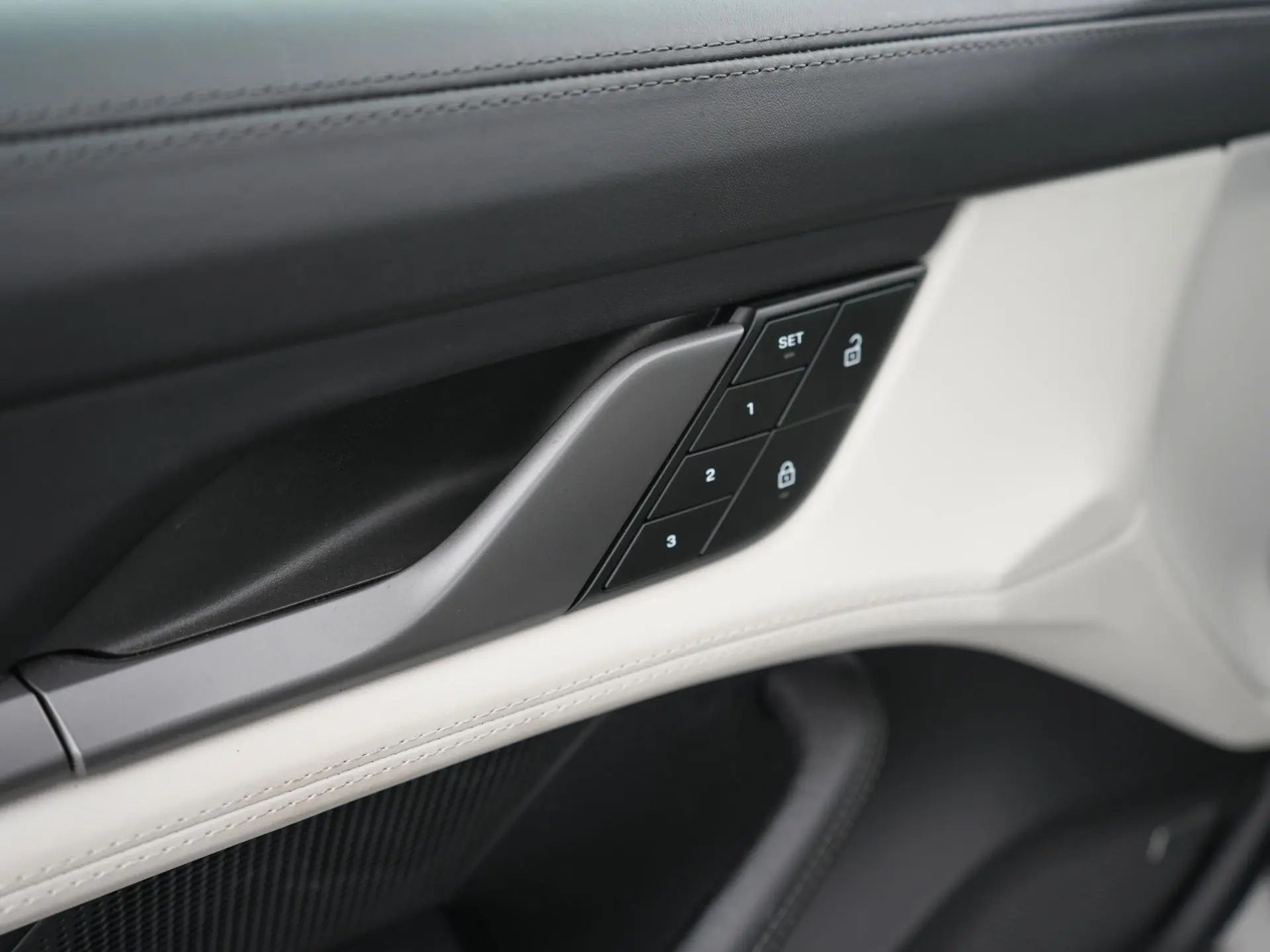 Taycan 4S Cross Turismo