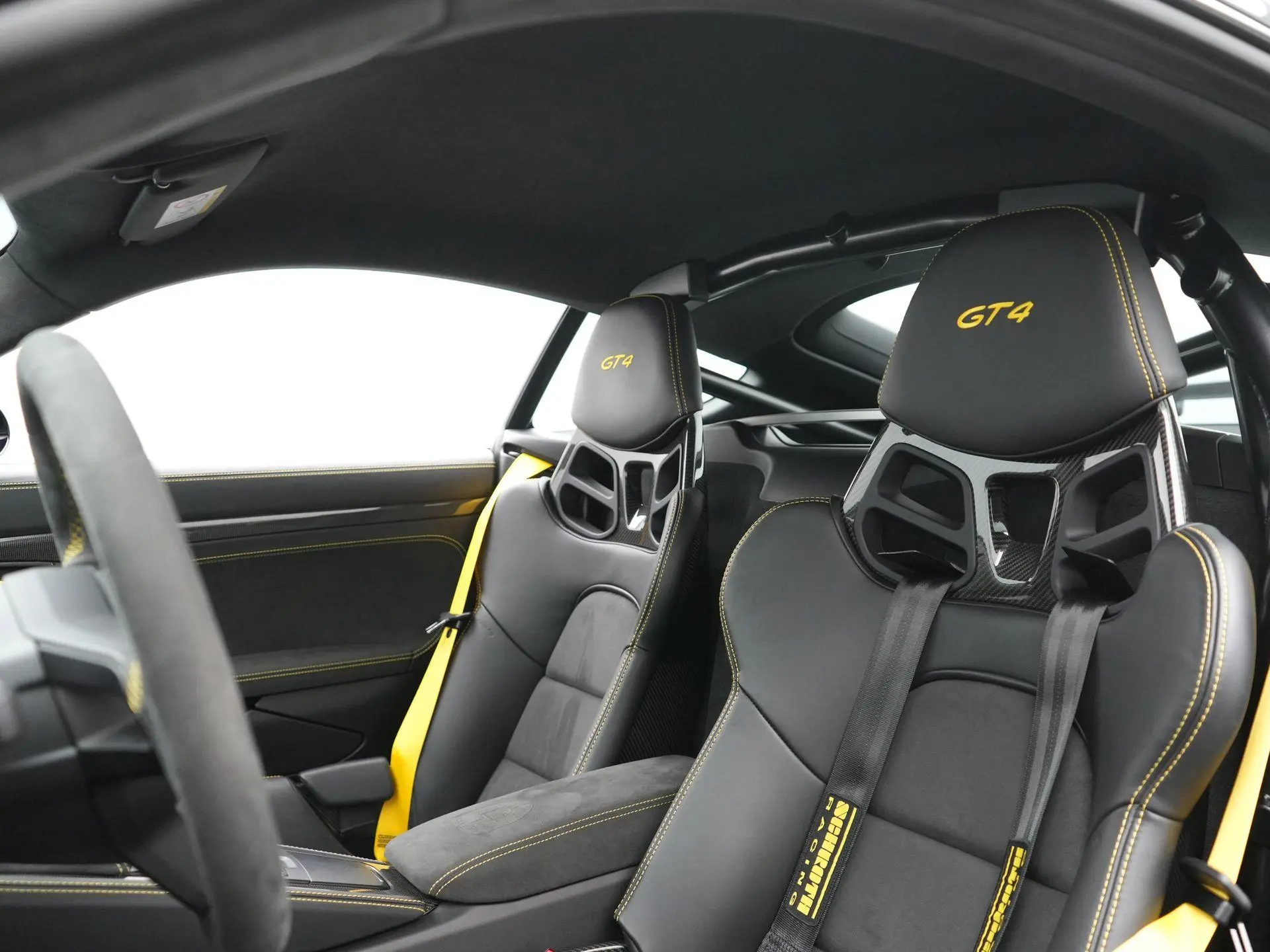 718 Cayman GT4