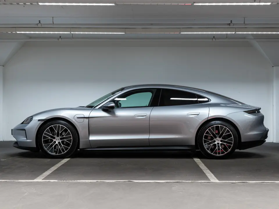 Porsche Taycan 