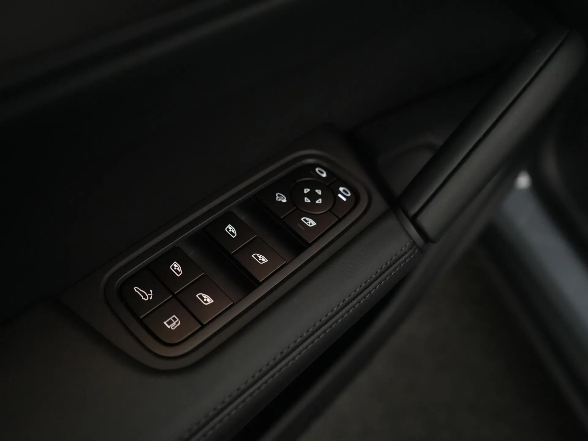 Cayenne E-Hybrid Black Edition