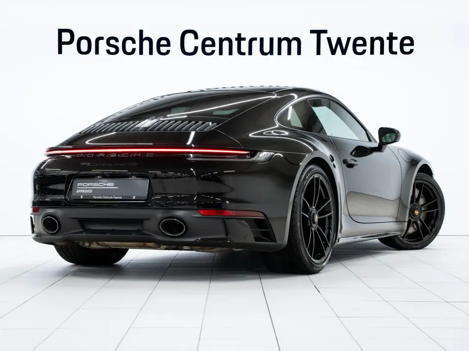Porsche 911 Carrera 4 GTS