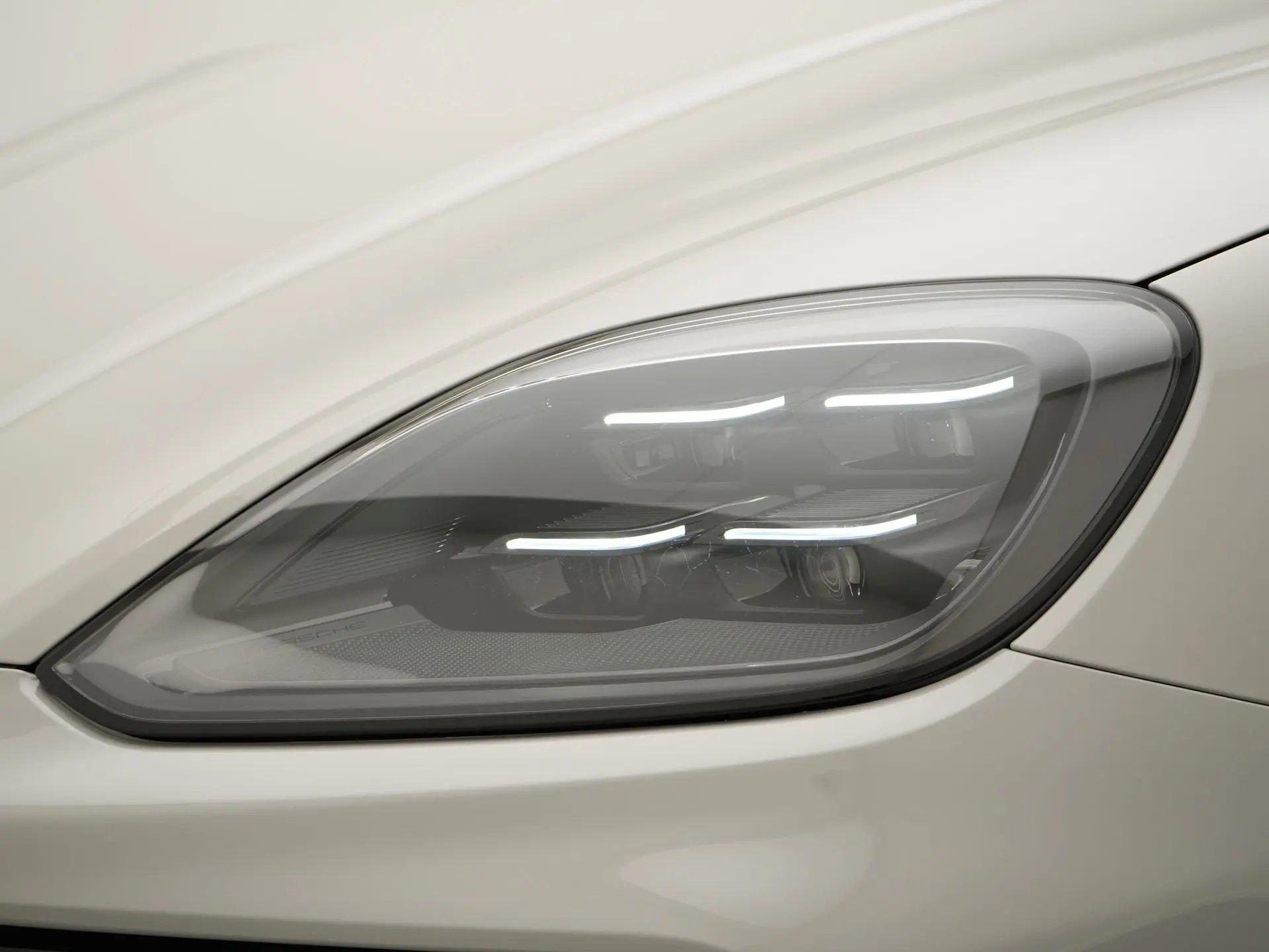 Cayenne E-Hybrid Black Edition Coupé