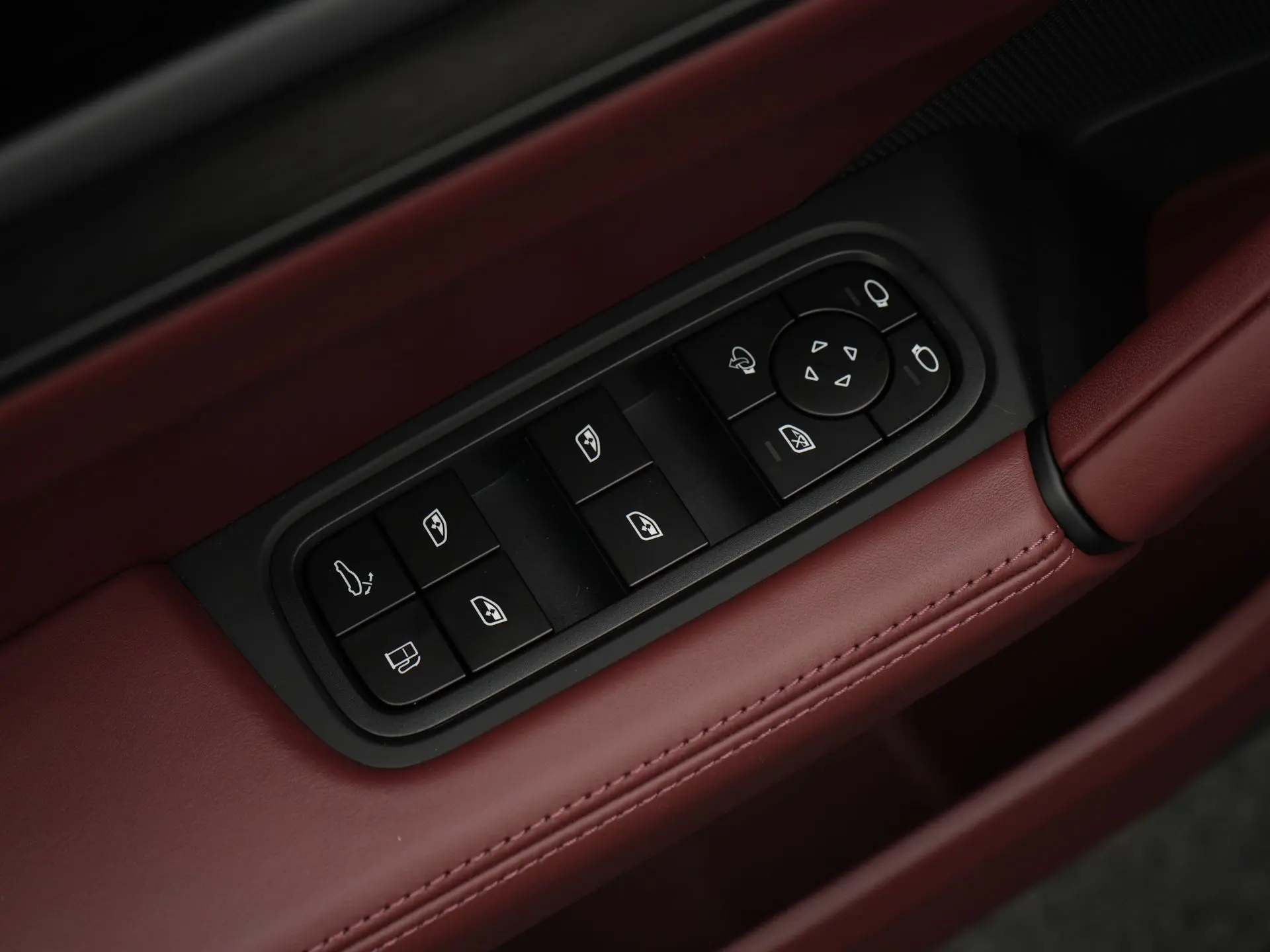 Cayenne E-Hybrid Black Edition Coupé