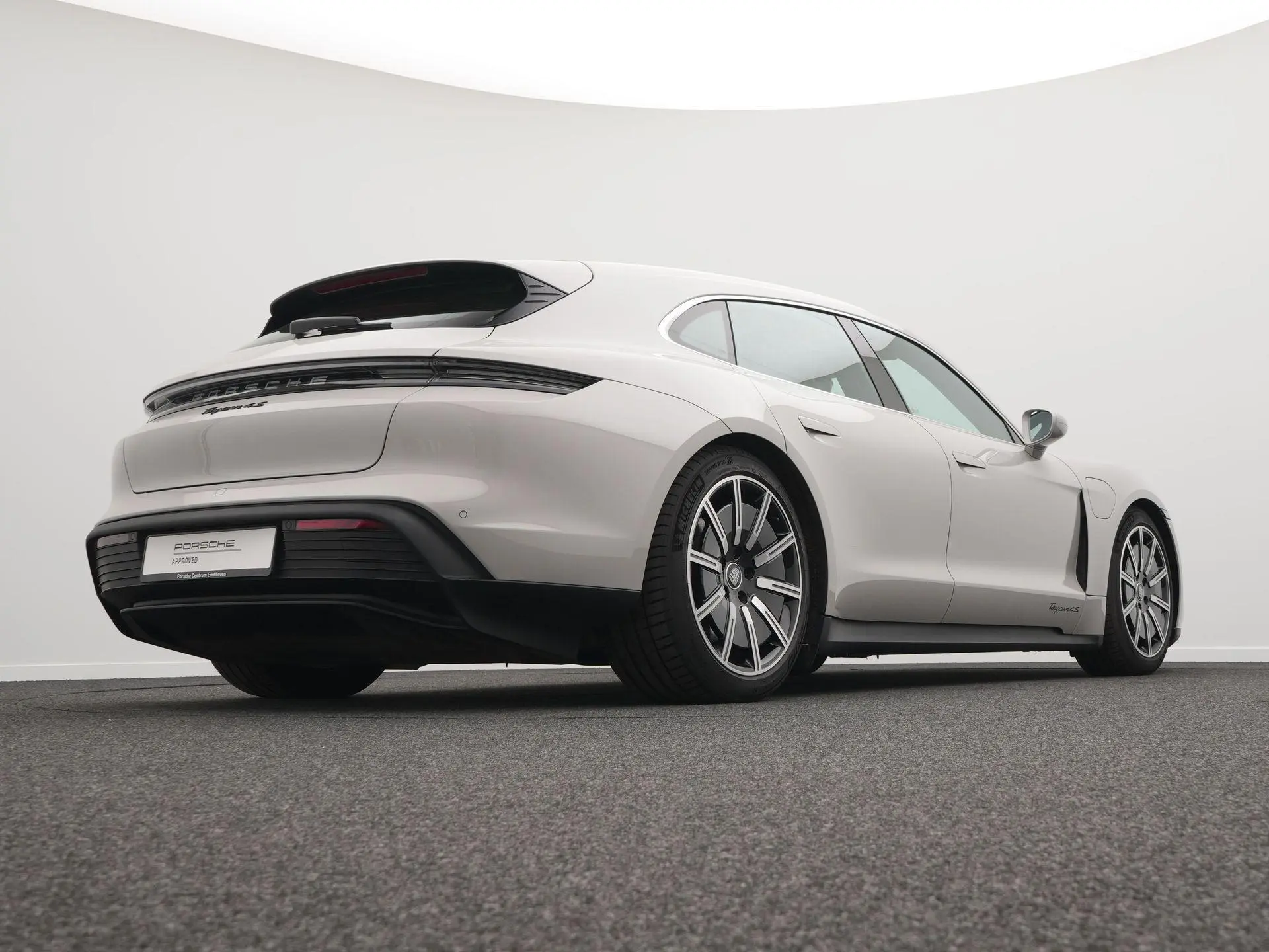 Taycan Sport Turismo 4S