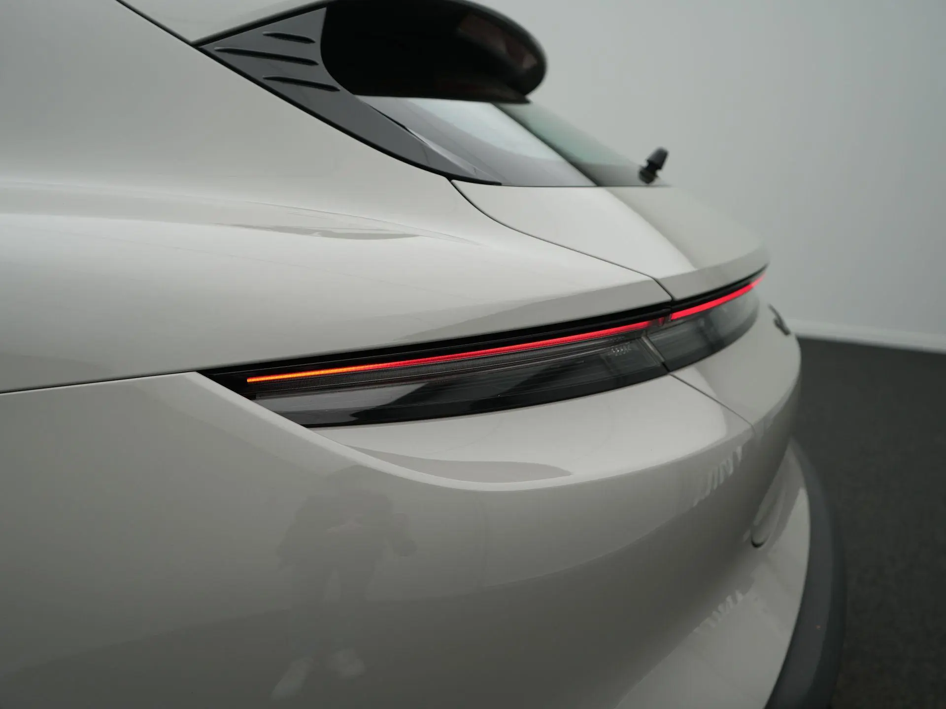 Taycan Sport Turismo 4S