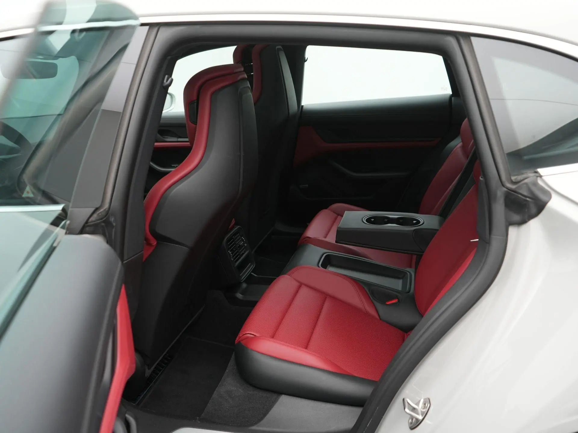 Taycan Sport Turismo 4S