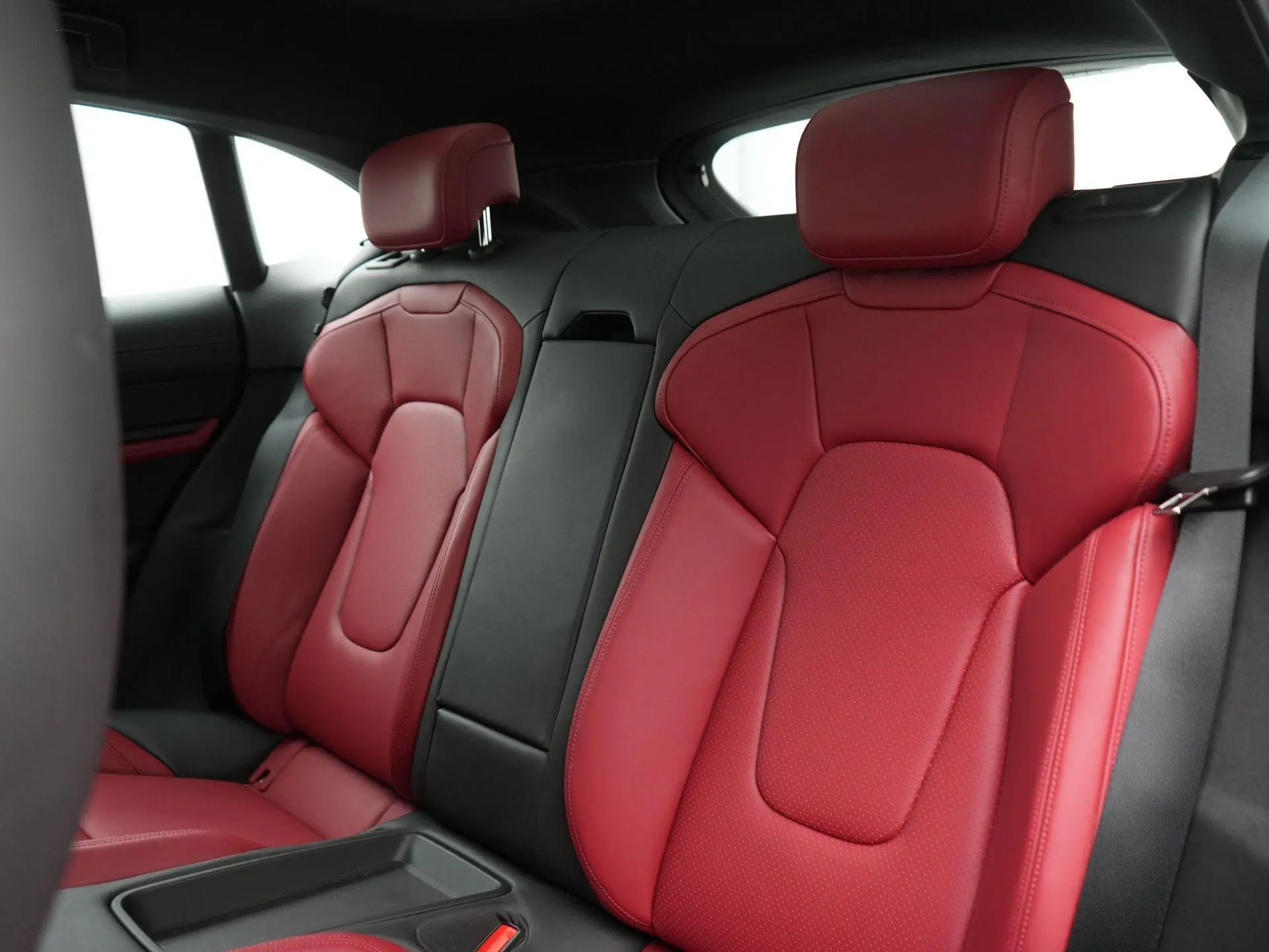 Taycan Sport Turismo 4S