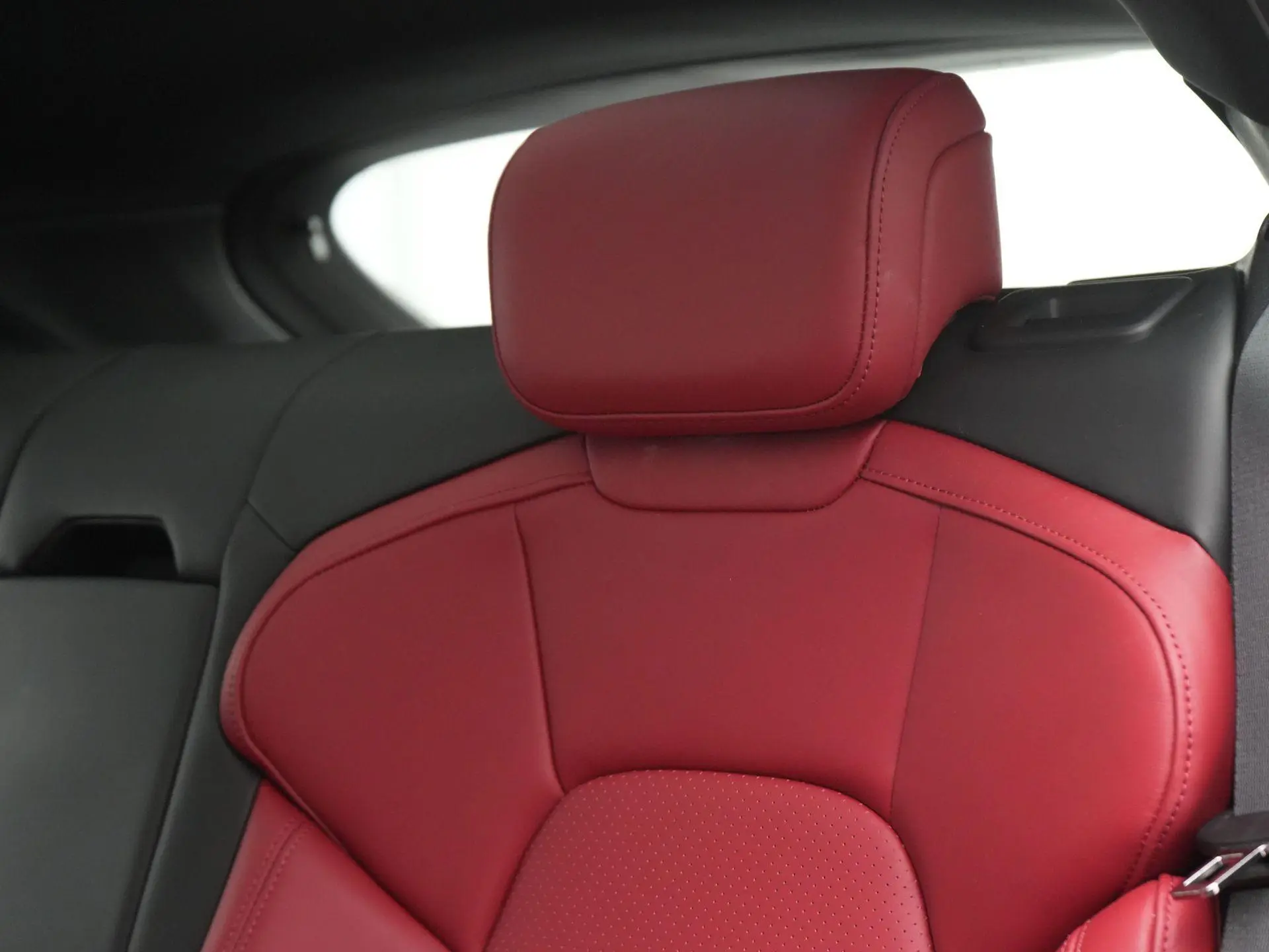 Taycan Sport Turismo 4S