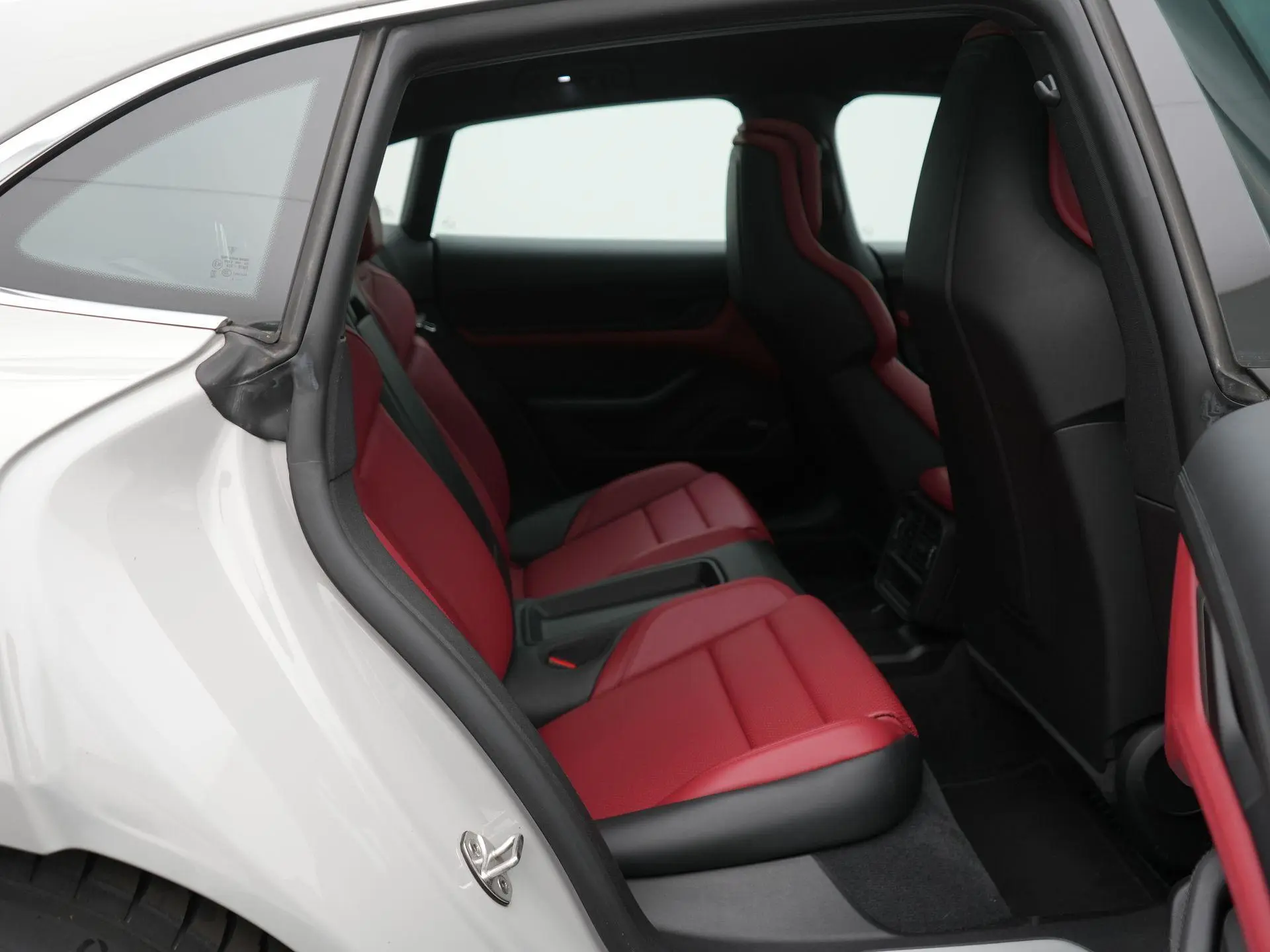 Taycan Sport Turismo 4S