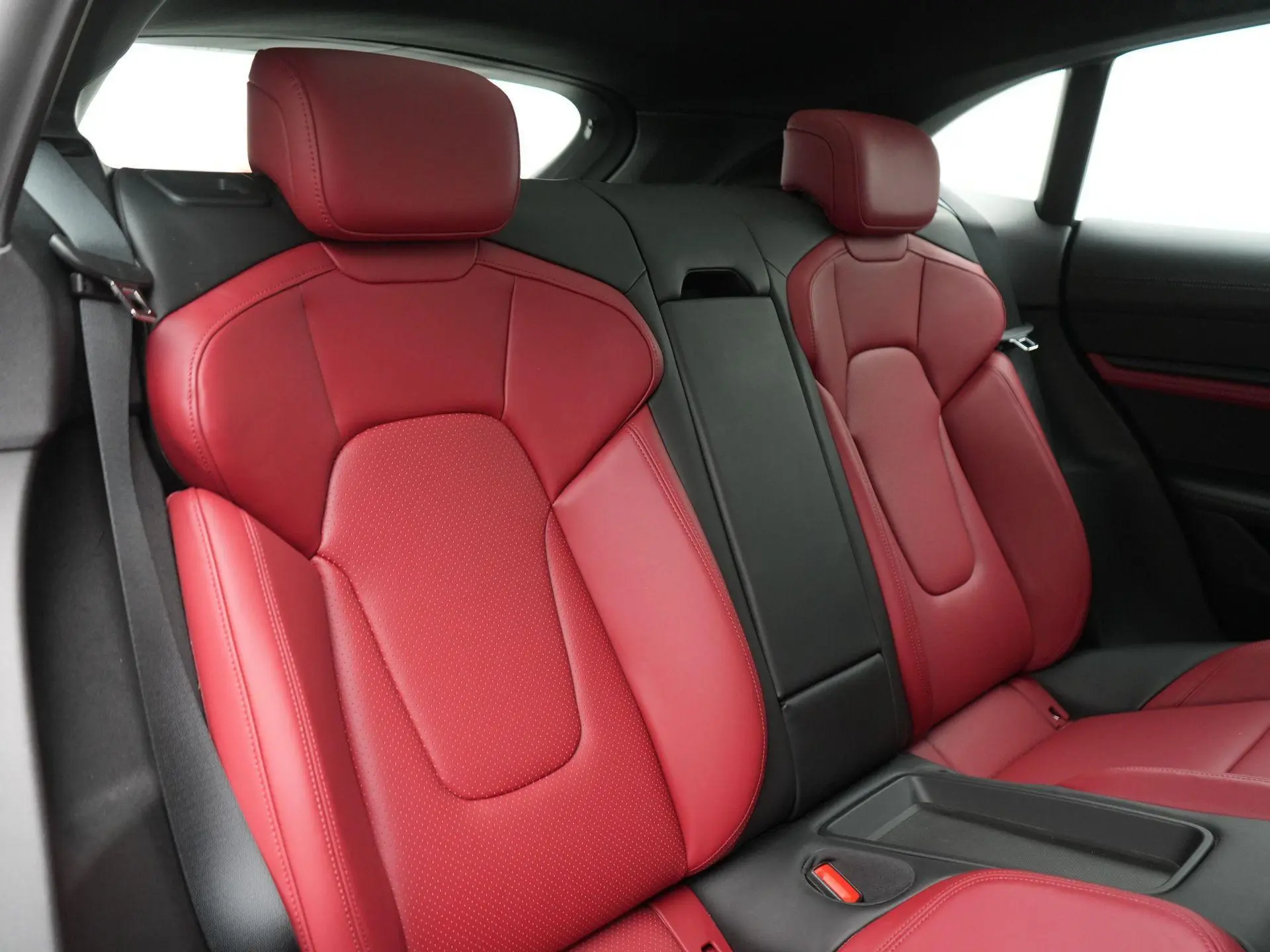 Taycan Sport Turismo 4S