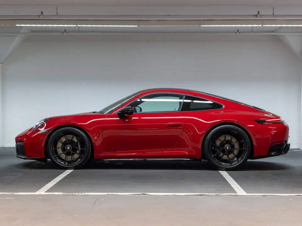 Porsche 911 Carrera 4 GTS
