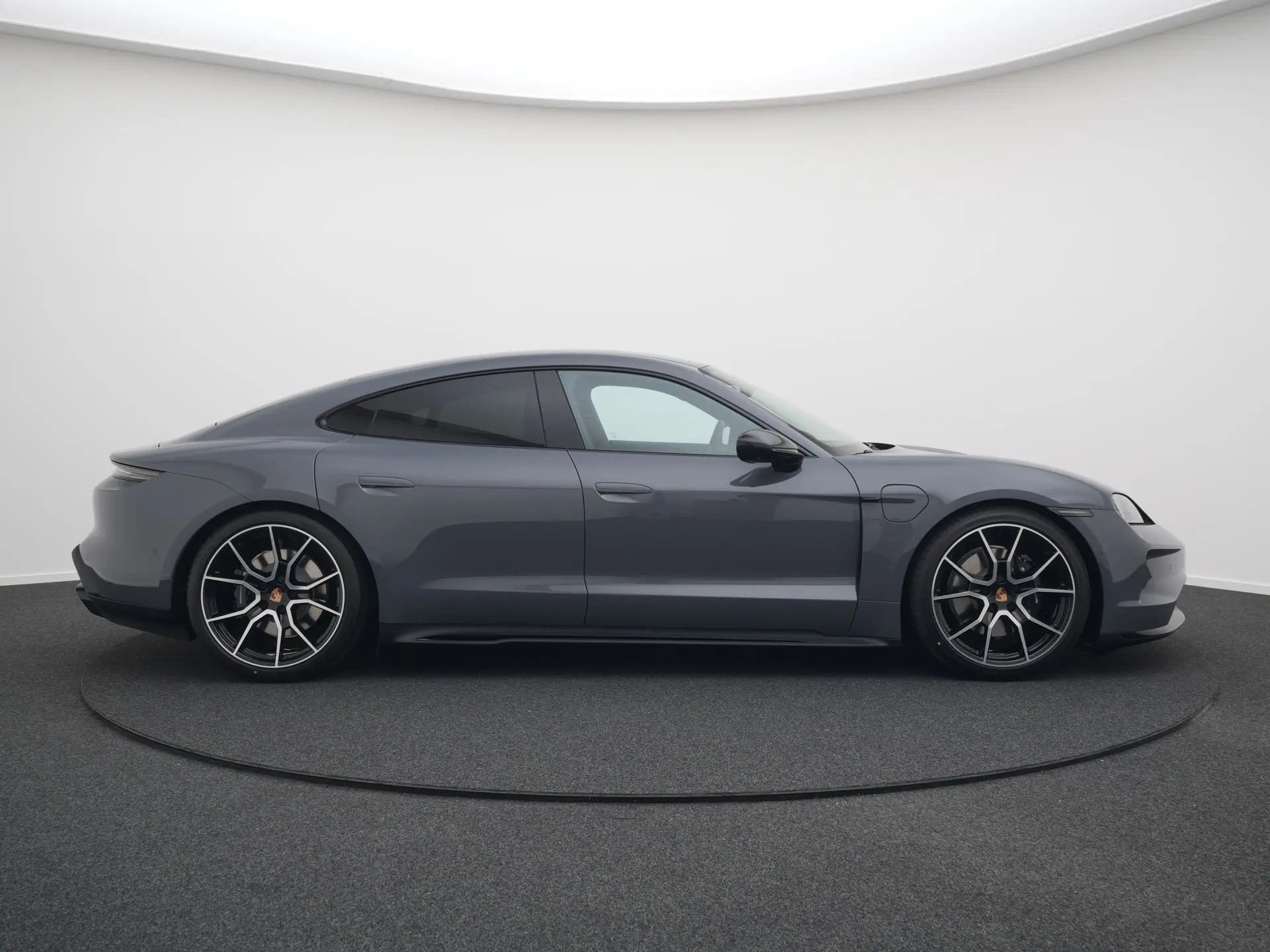 Taycan 4 Black Edition