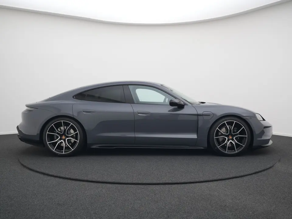 Taycan 4 Black Edition