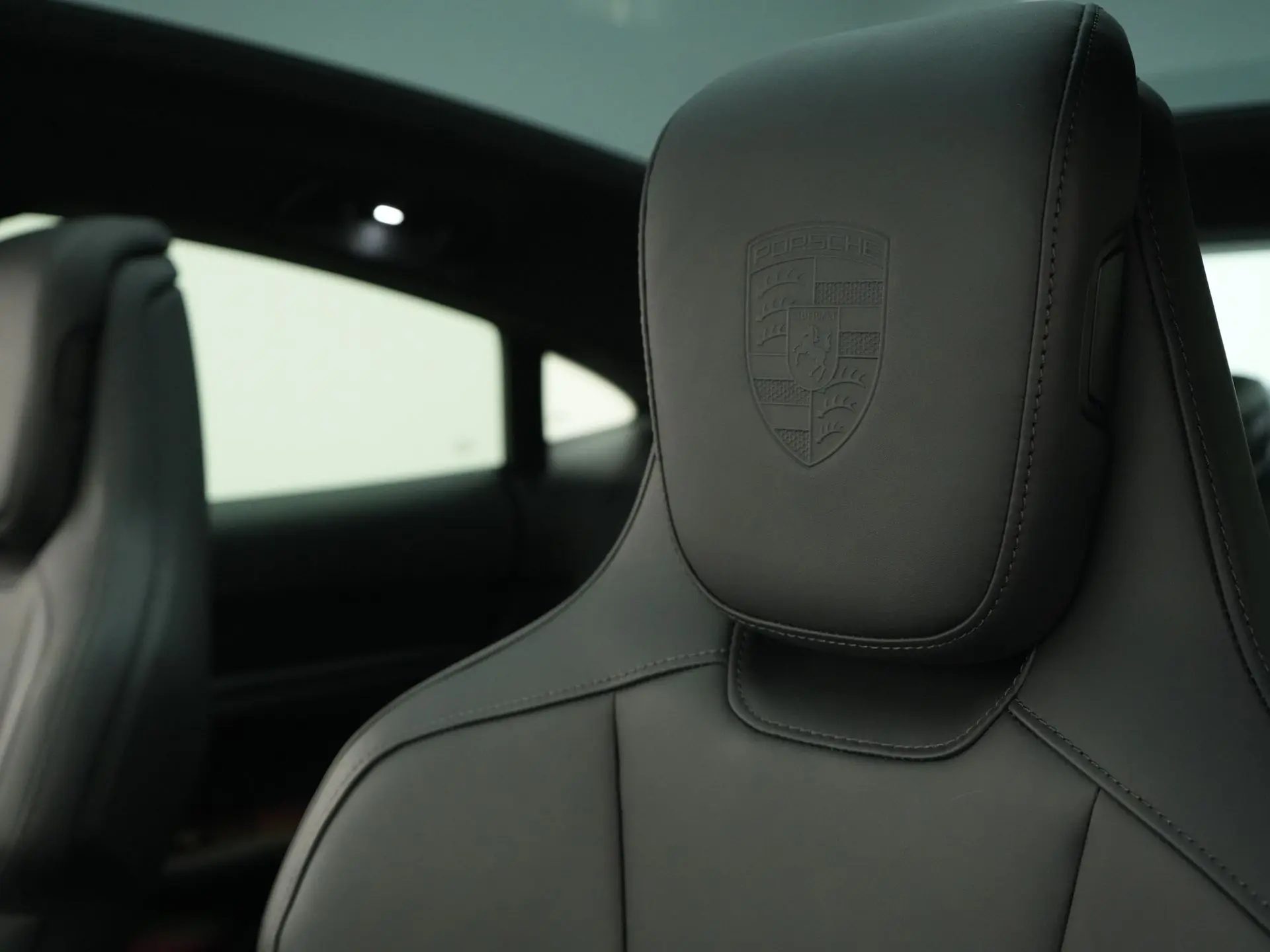 Taycan 4 Black Edition