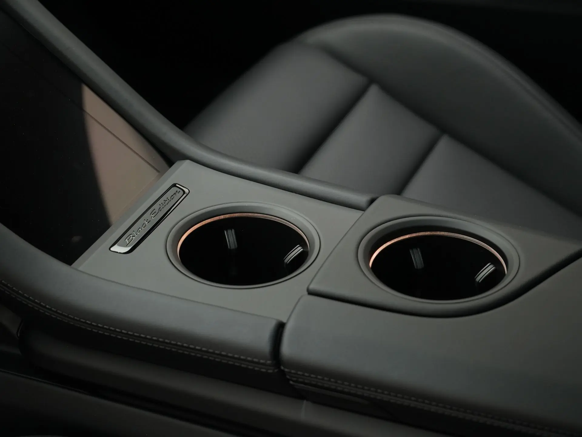 Taycan 4 Black Edition