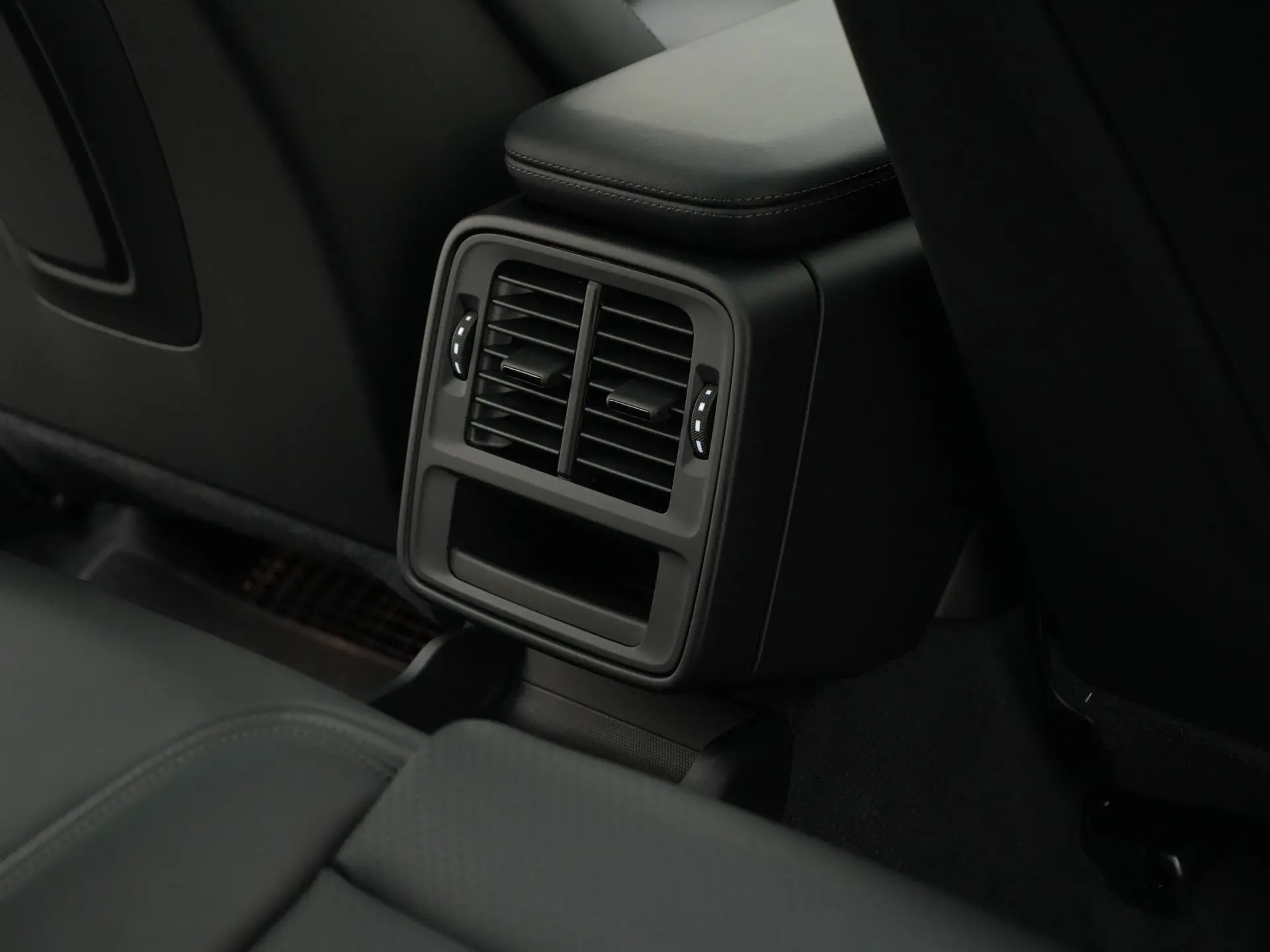 Taycan 4 Black Edition