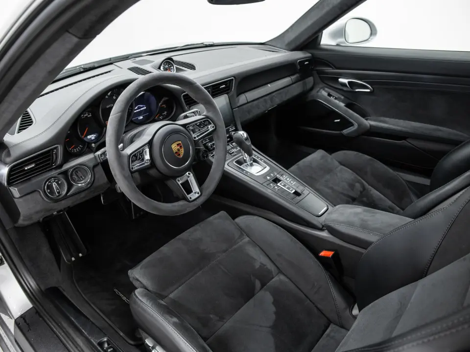 911 Carrera 4 GTS