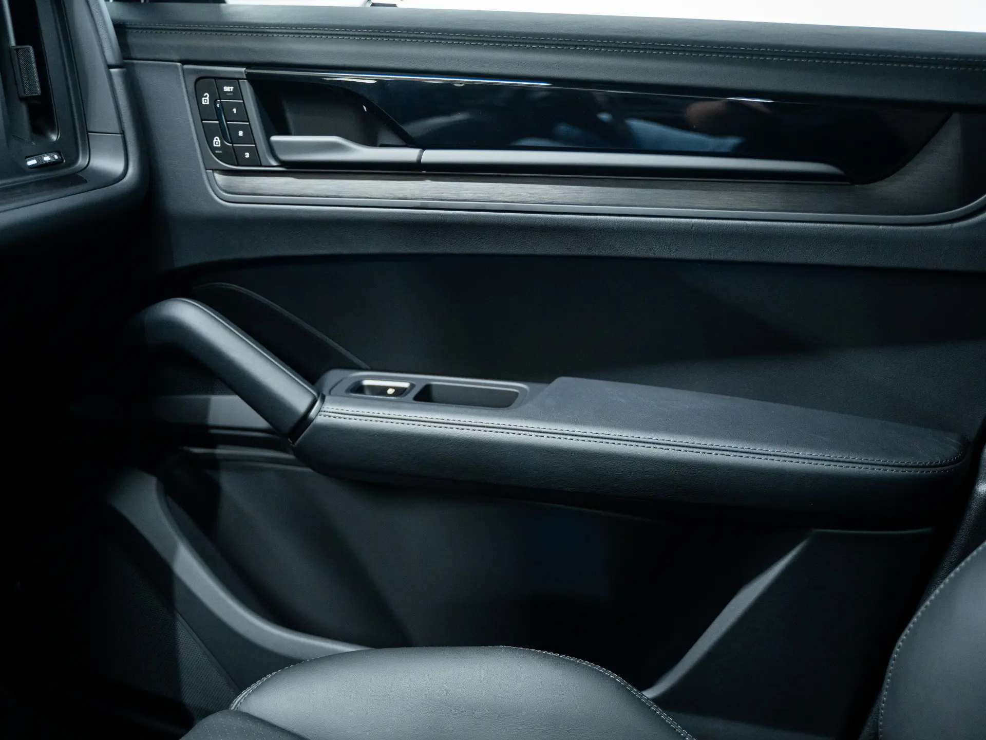 Cayenne E-Hybrid Black Edition Coupé