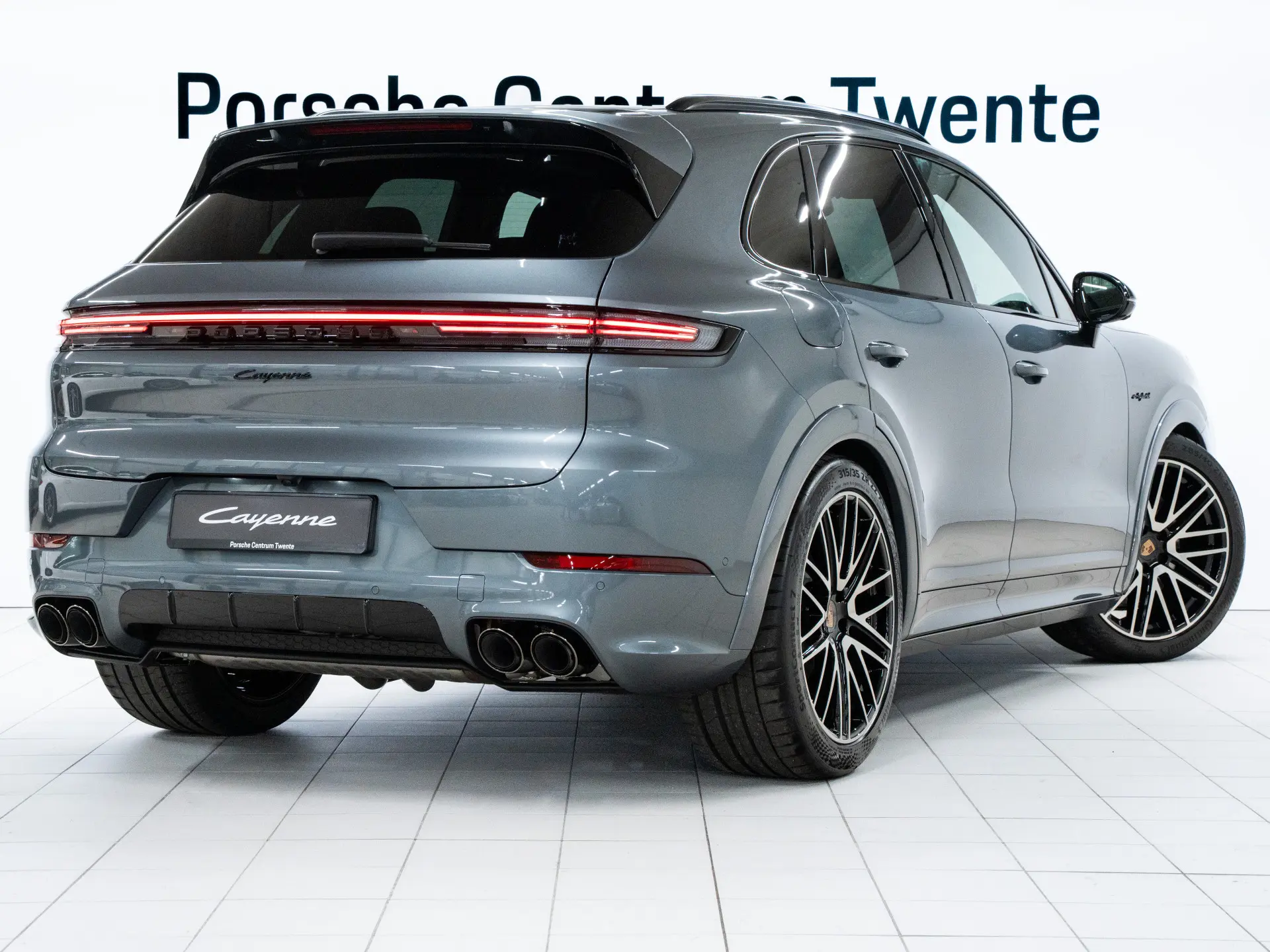 Cayenne E-Hybrid Black Edition