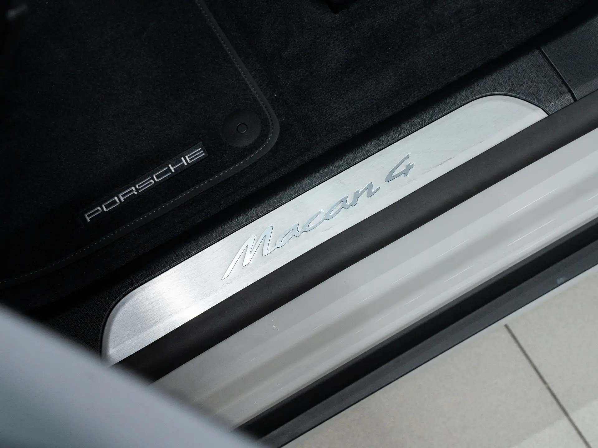 Macan 4