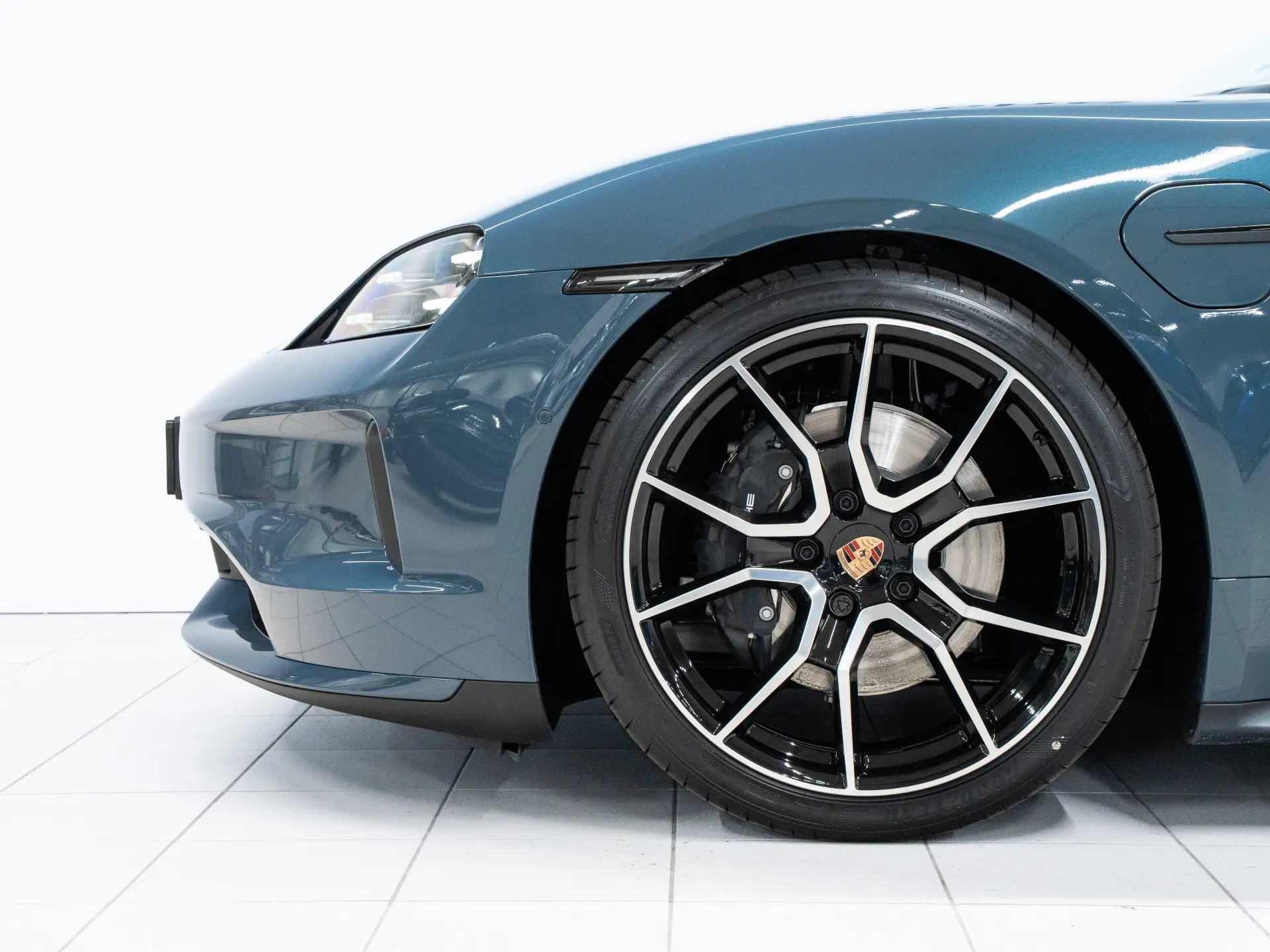 Taycan Sport Turismo Black Edition