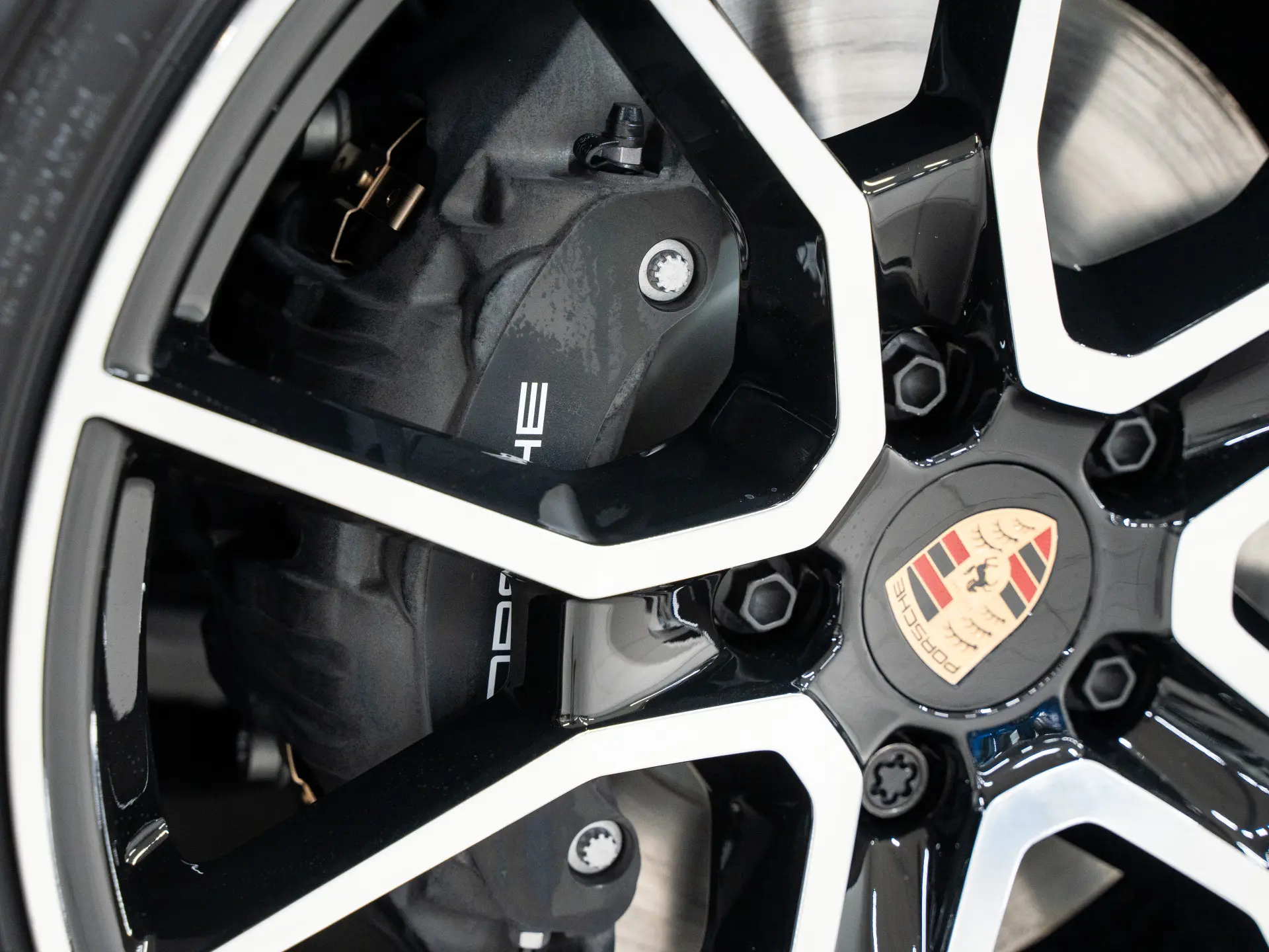 Taycan Sport Turismo Black Edition