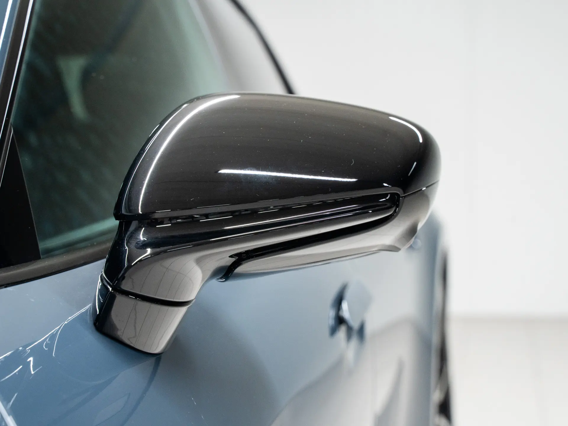 Taycan Sport Turismo Black Edition