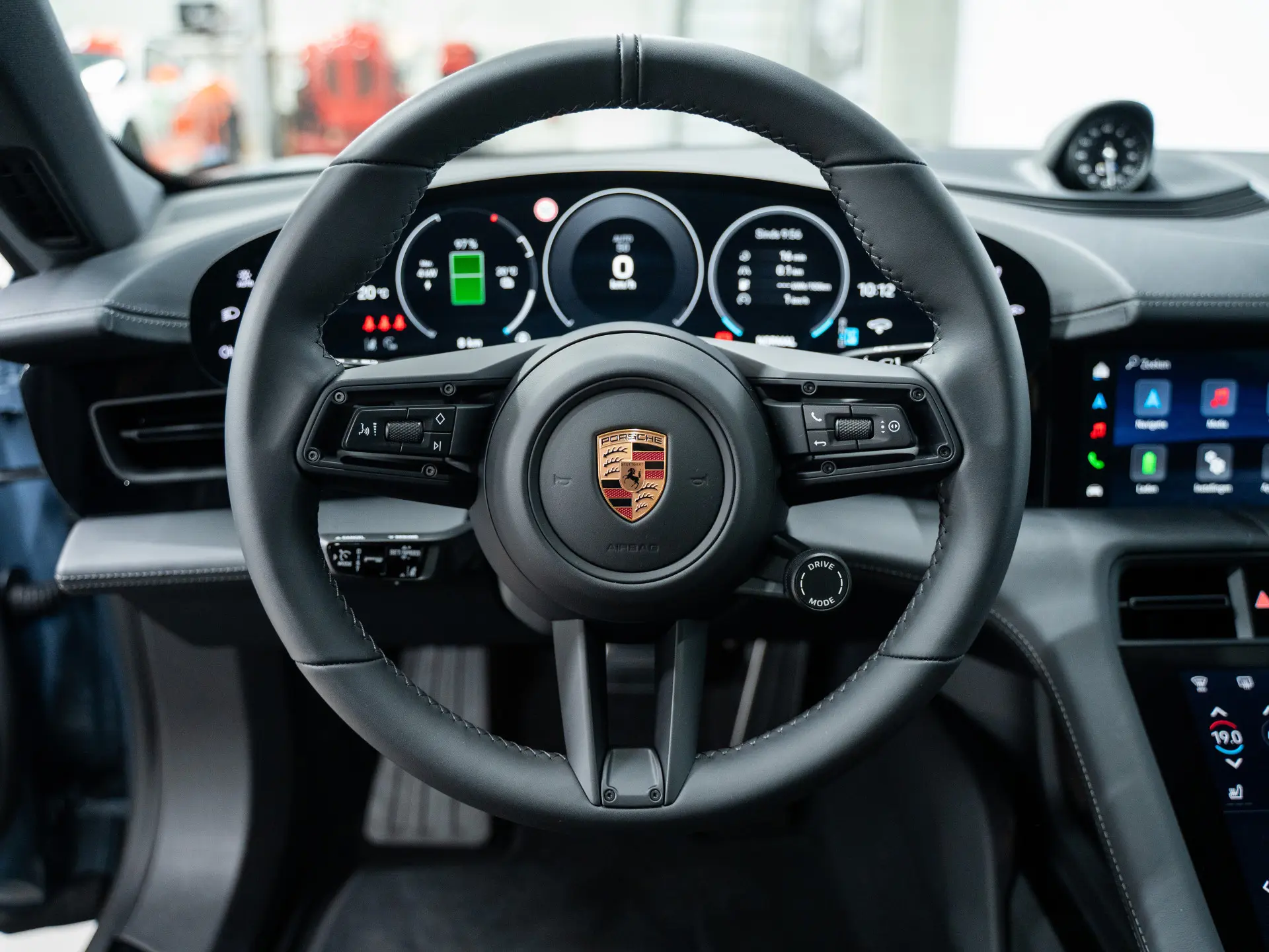 Taycan Sport Turismo Black Edition