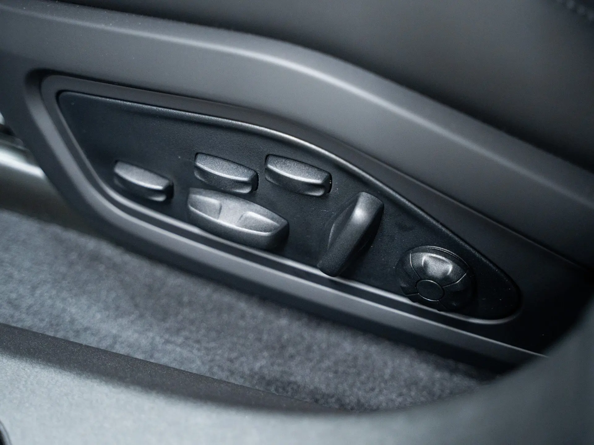 Taycan Sport Turismo Black Edition