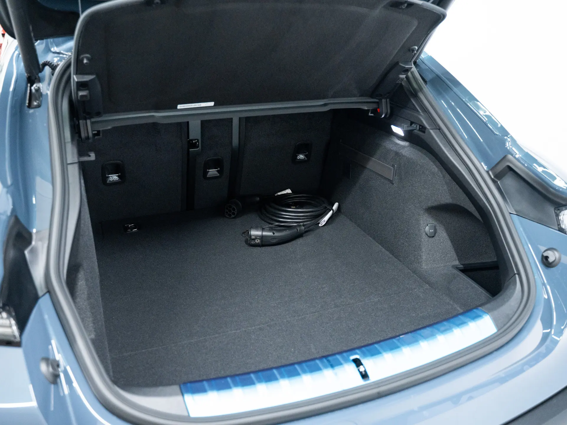 Taycan Sport Turismo Black Edition