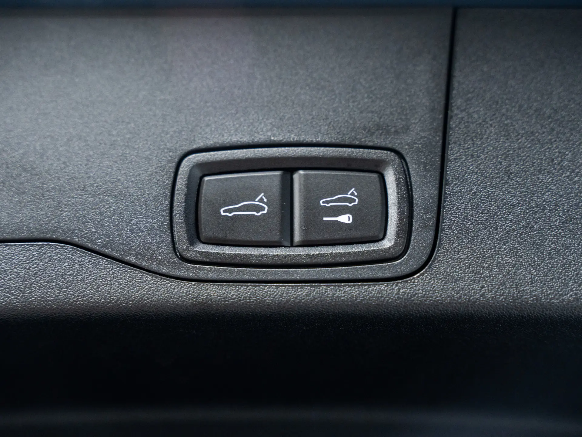 Taycan Sport Turismo Black Edition