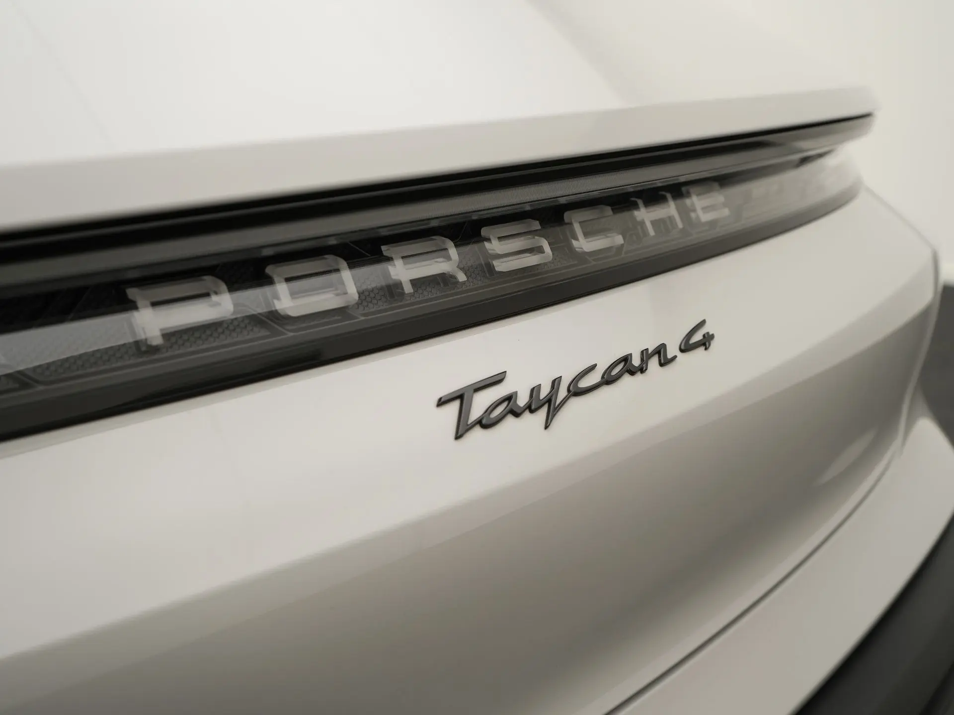 Taycan 4 Cross Turismo