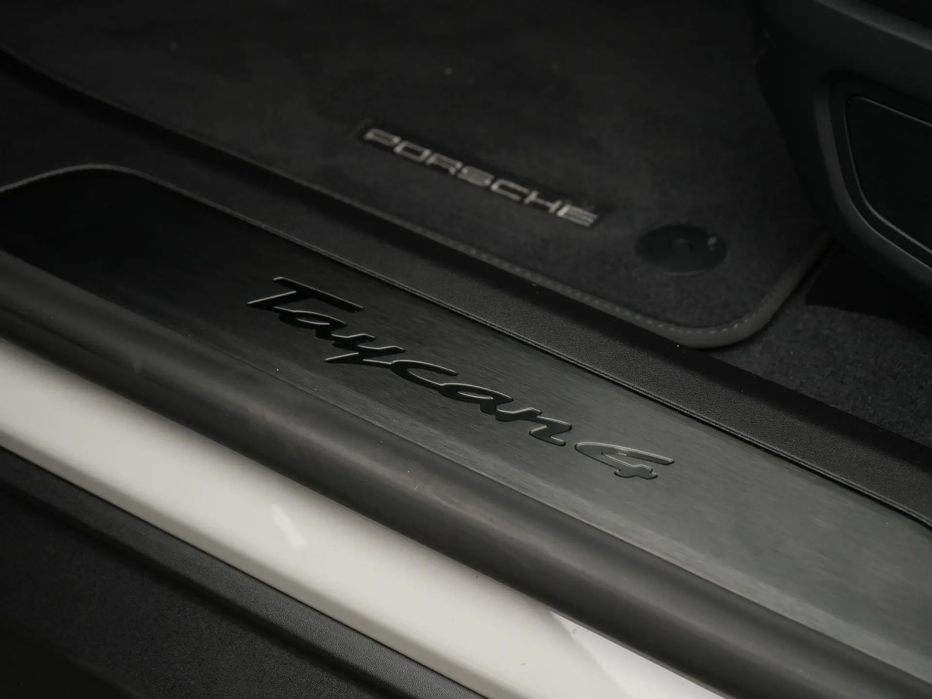 Taycan 4 Cross Turismo