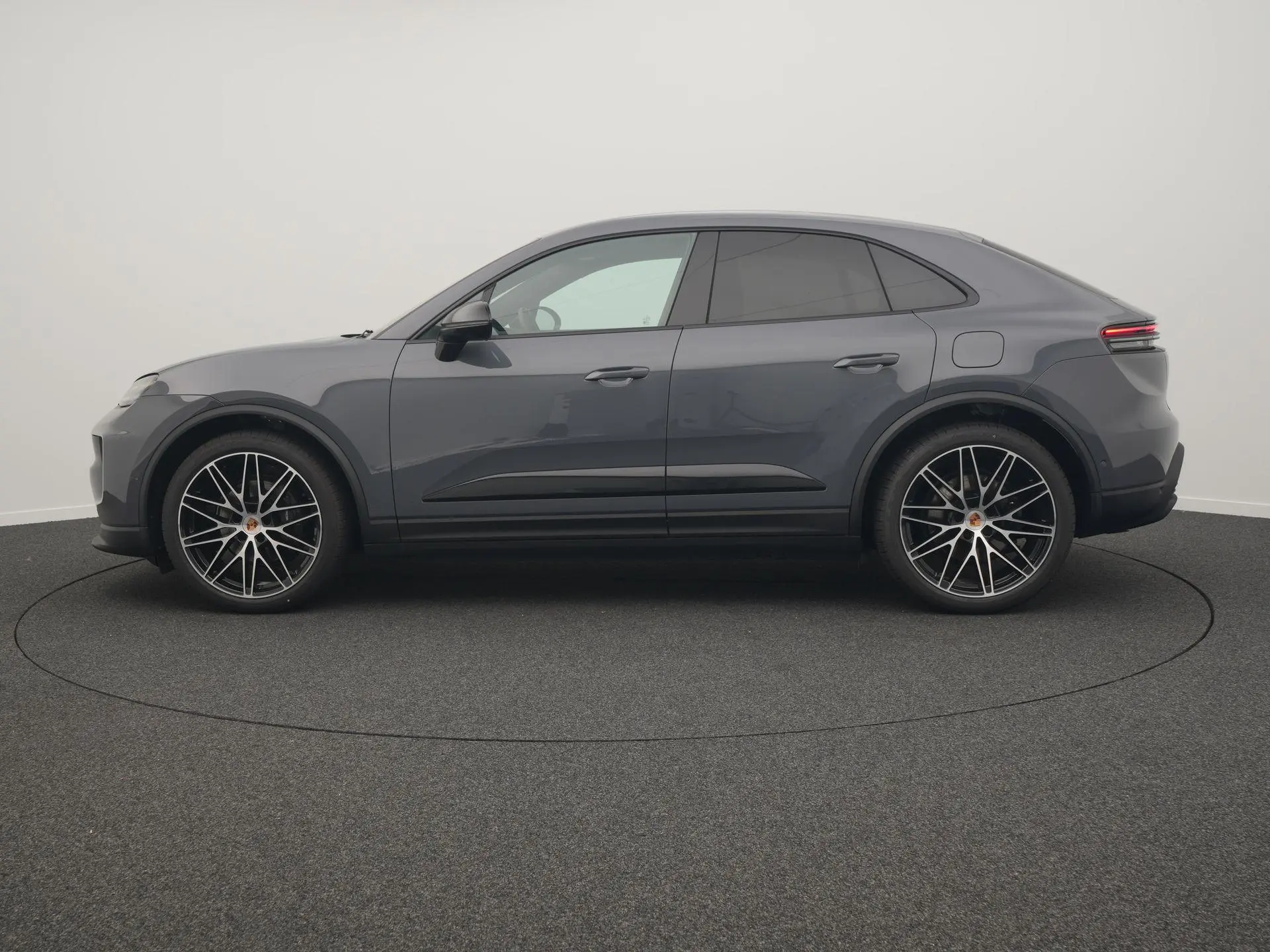 Macan 4