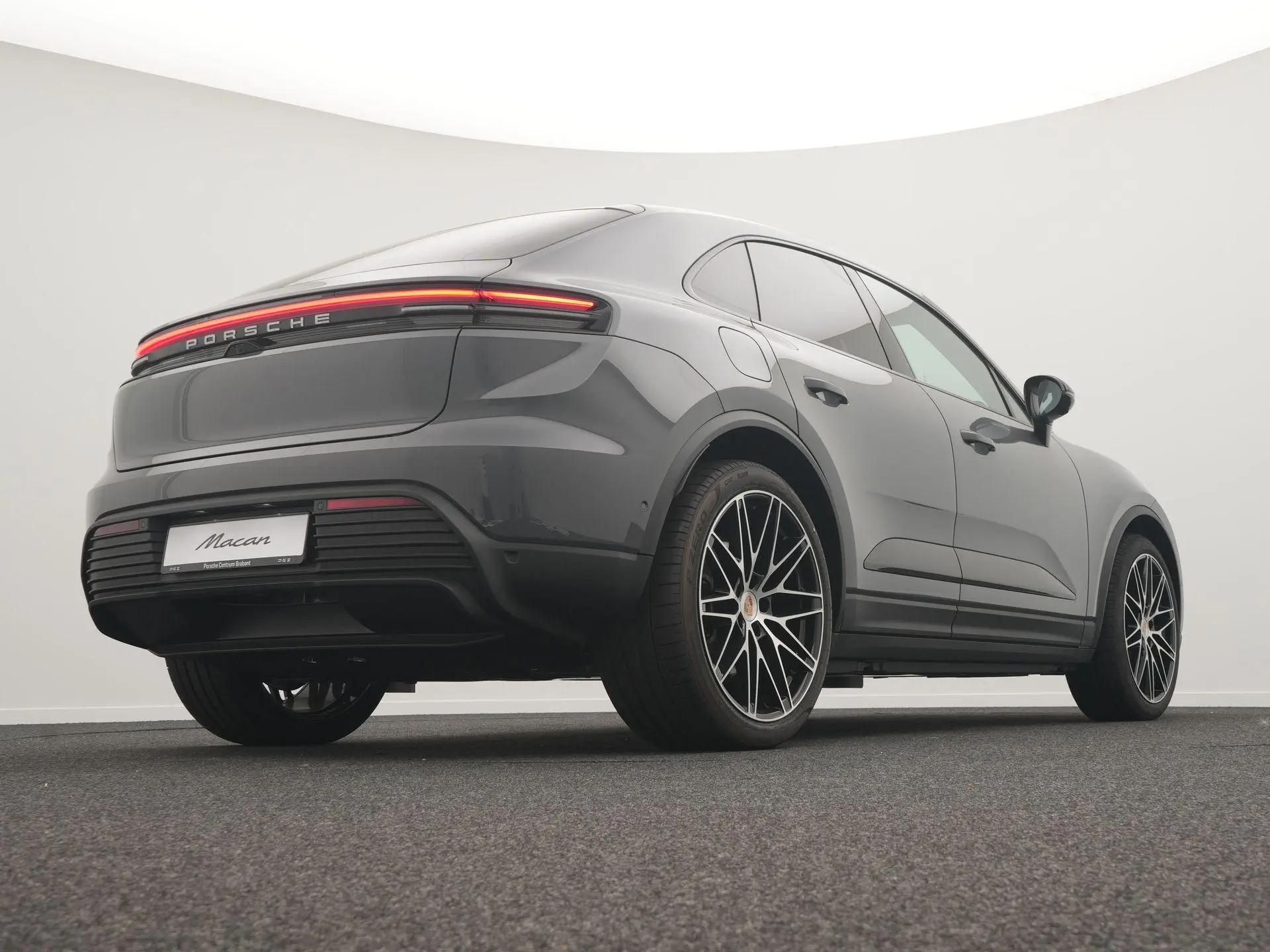 Macan 4