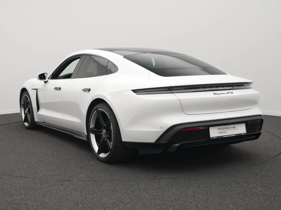 Porsche Taycan GTS