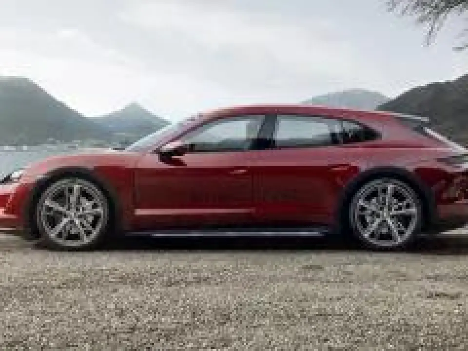 Taycan Cross Turismo 4