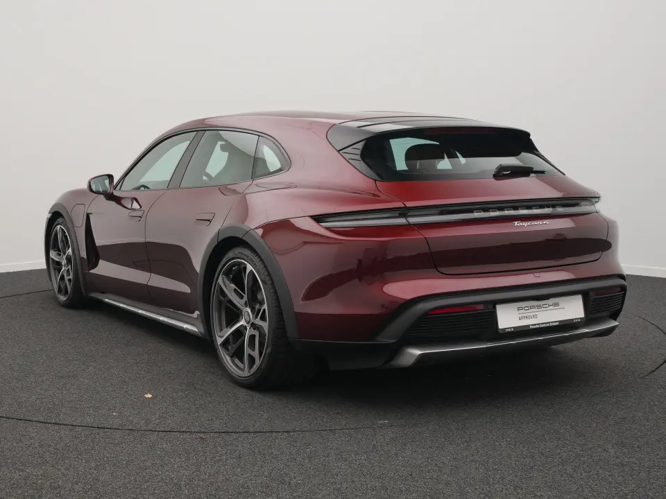 Porsche Taycan Cross Turismo 4