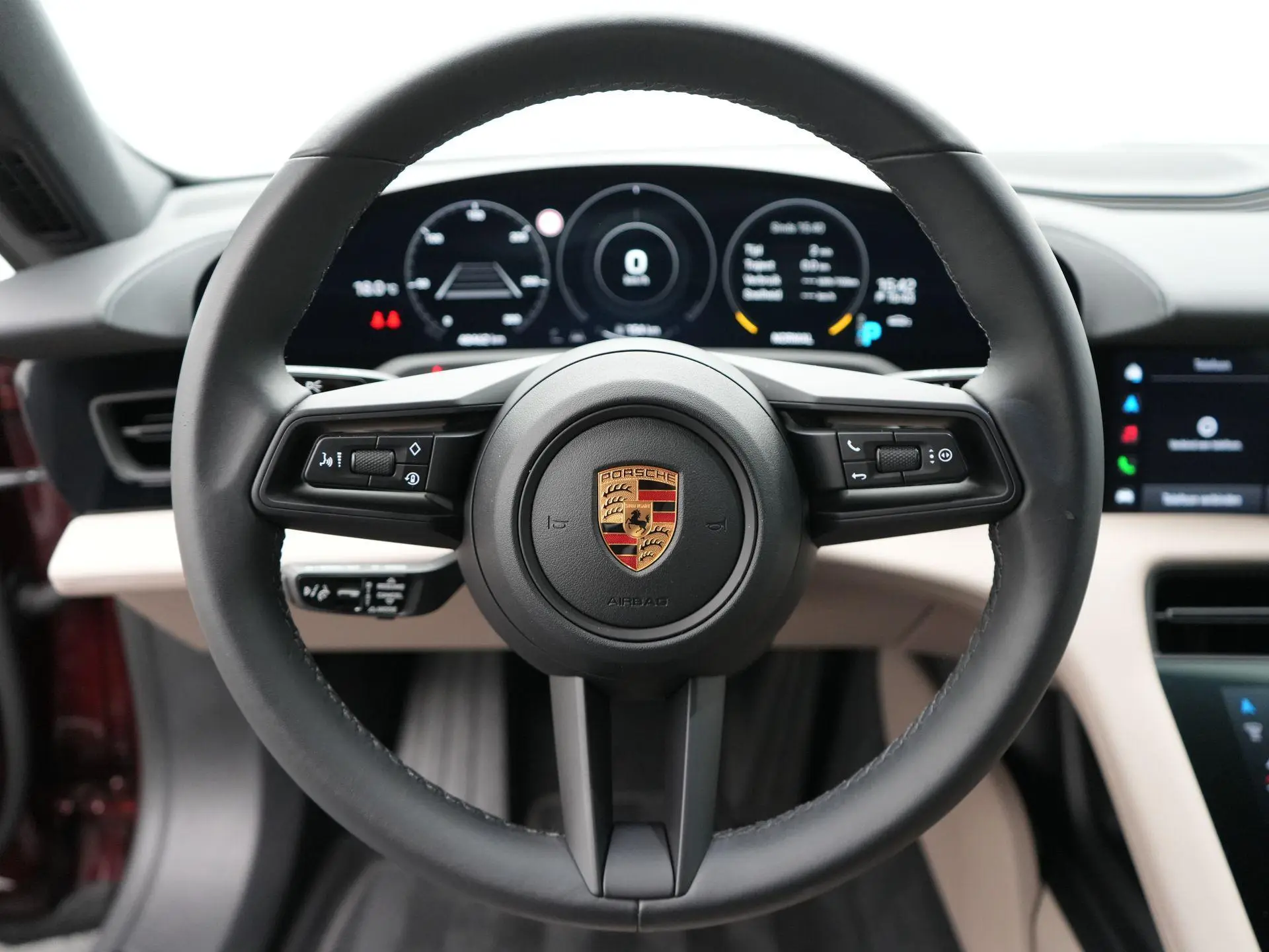 Taycan Cross Turismo 4