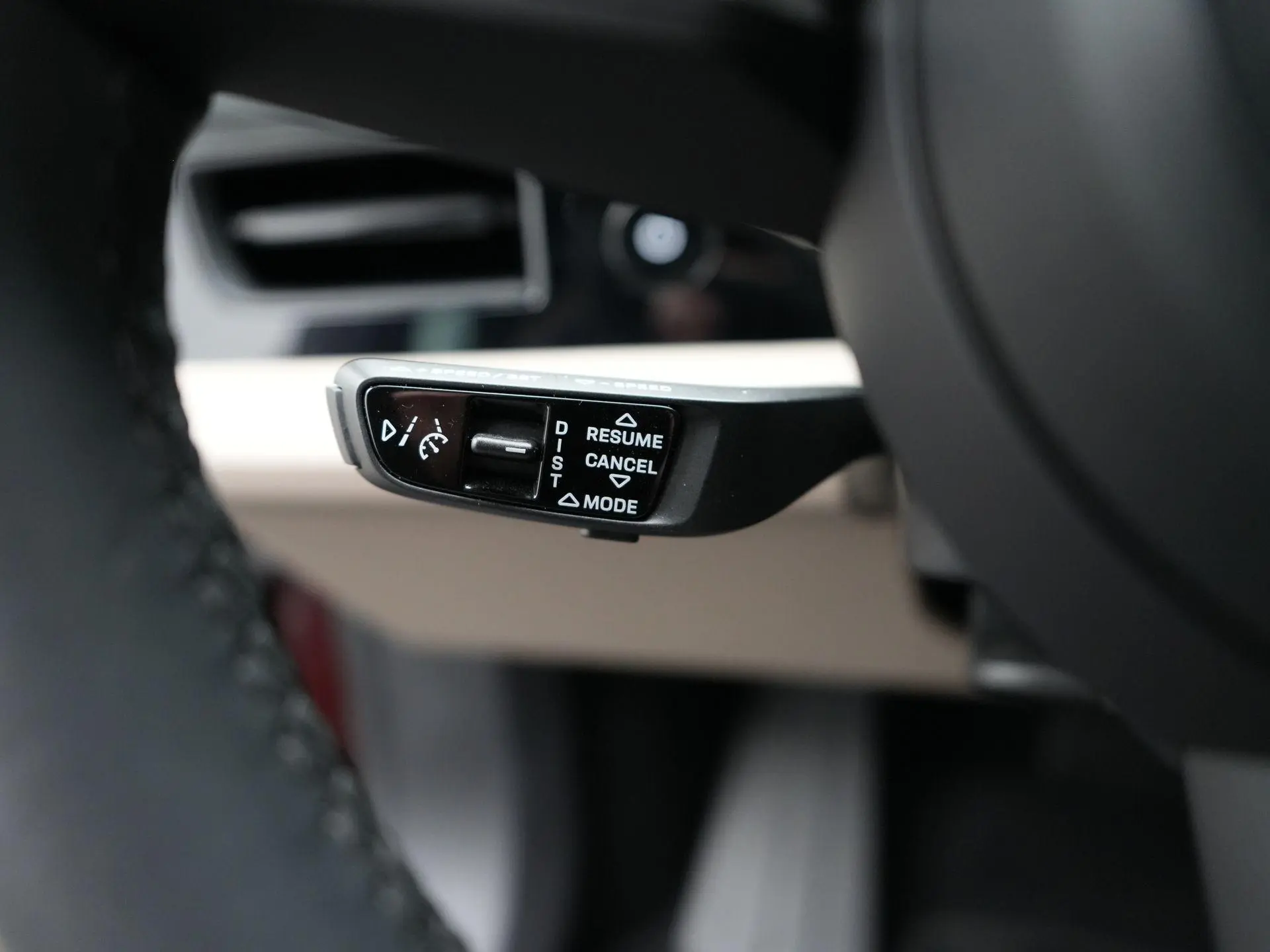 Taycan Cross Turismo 4