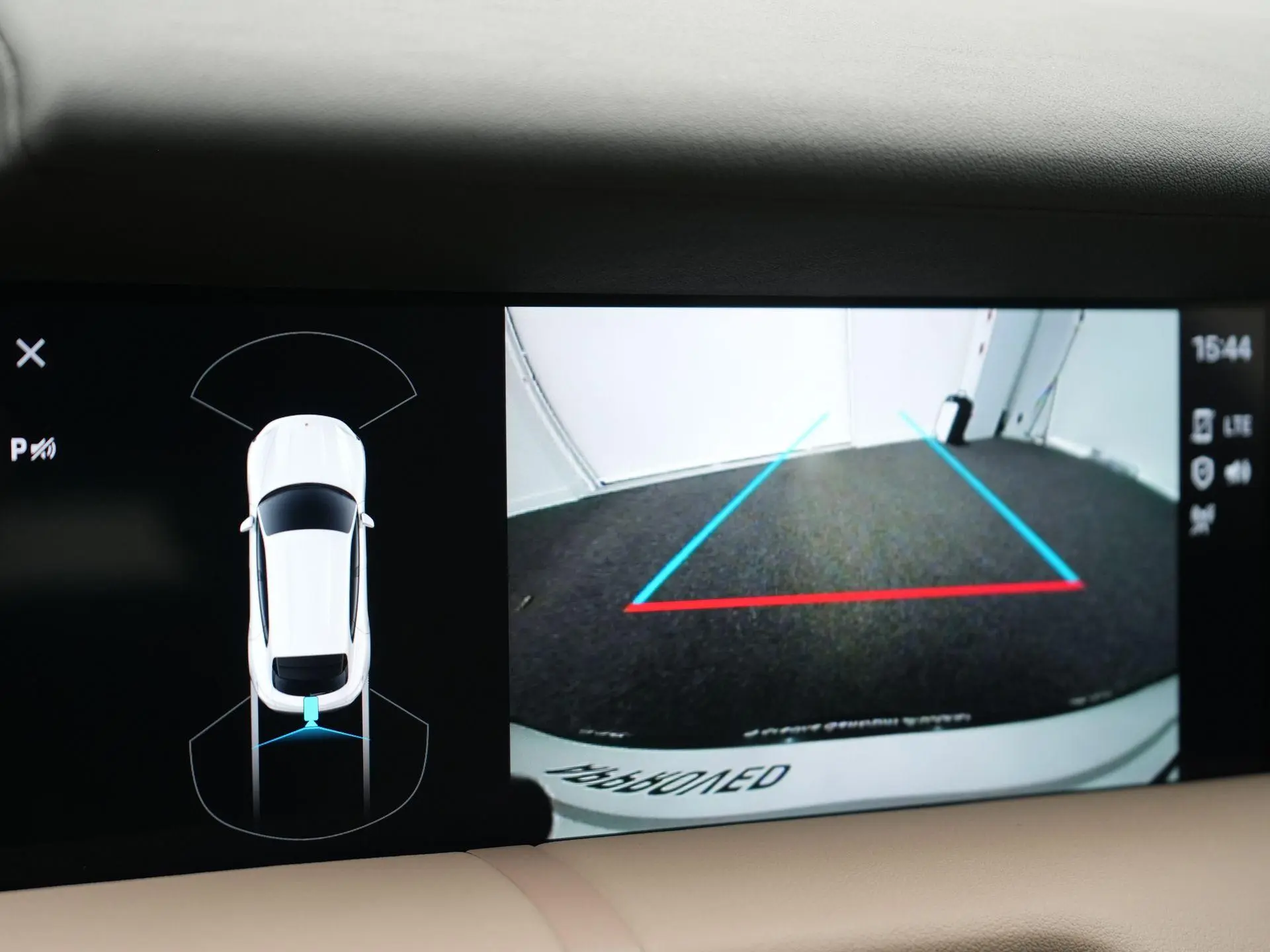 Taycan Cross Turismo 4