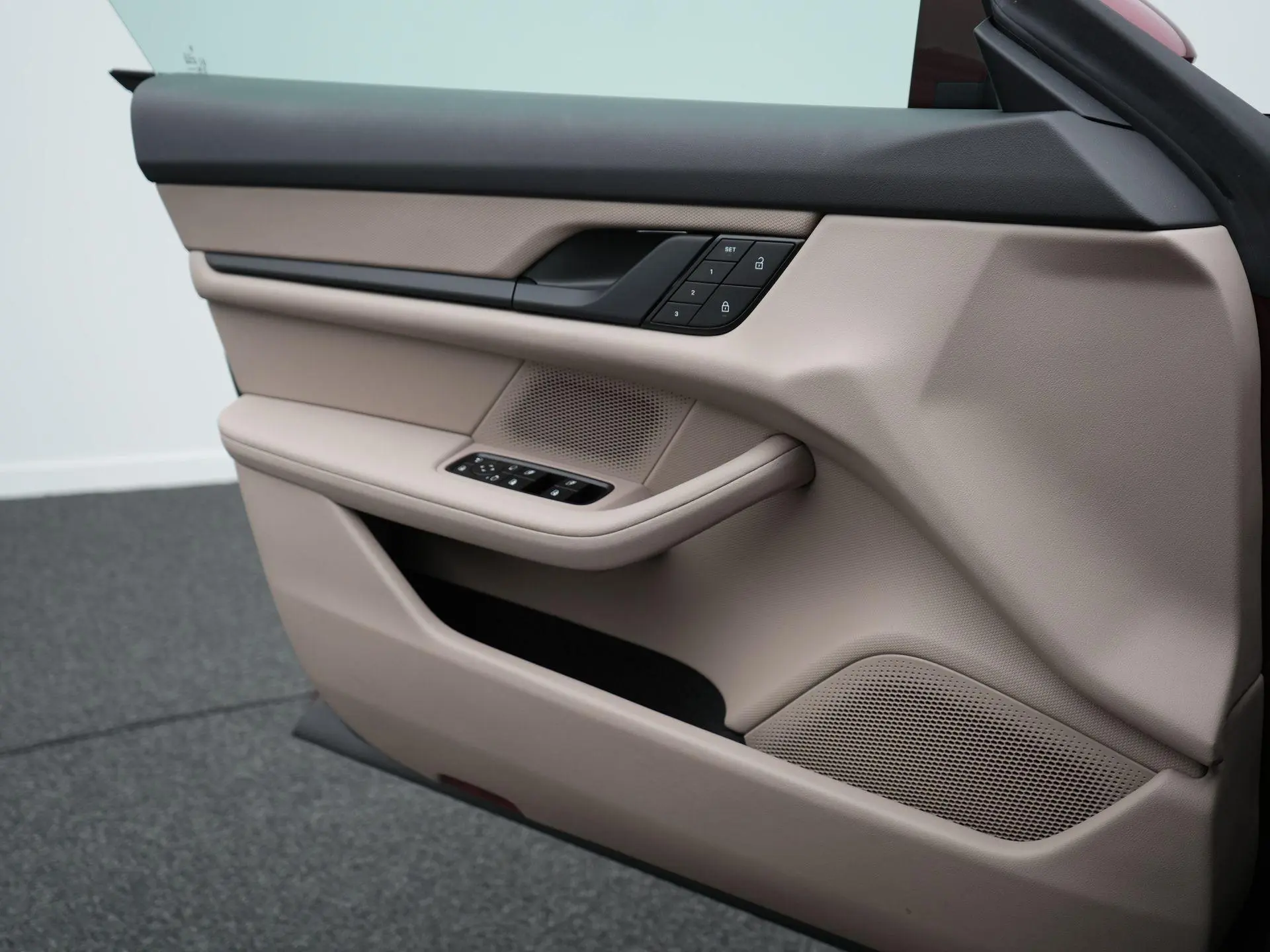 Taycan Cross Turismo 4