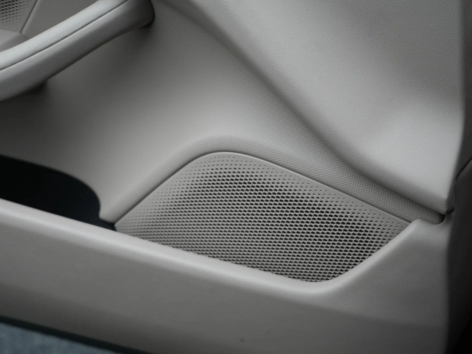 Taycan Cross Turismo 4