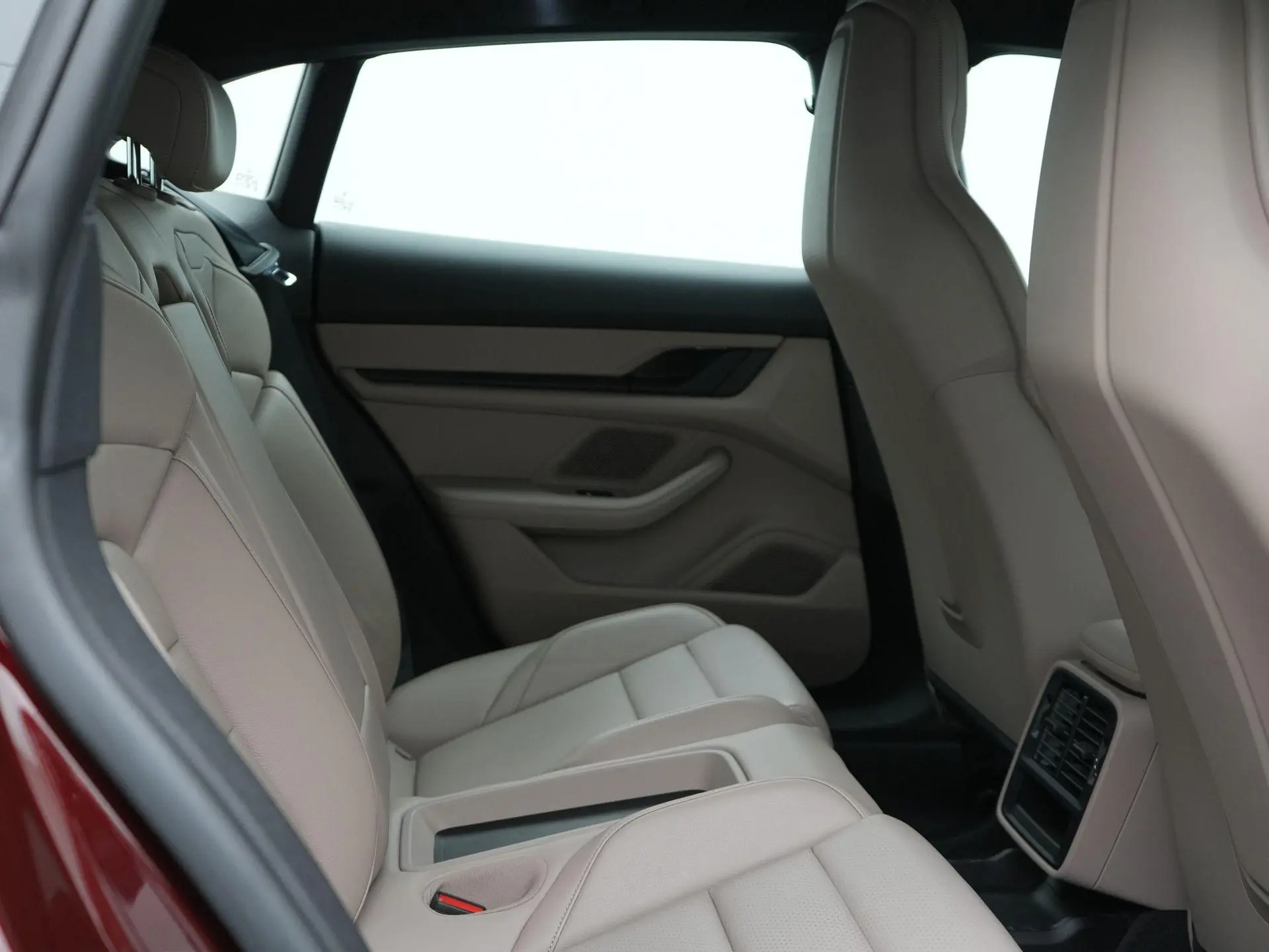 Taycan Cross Turismo 4