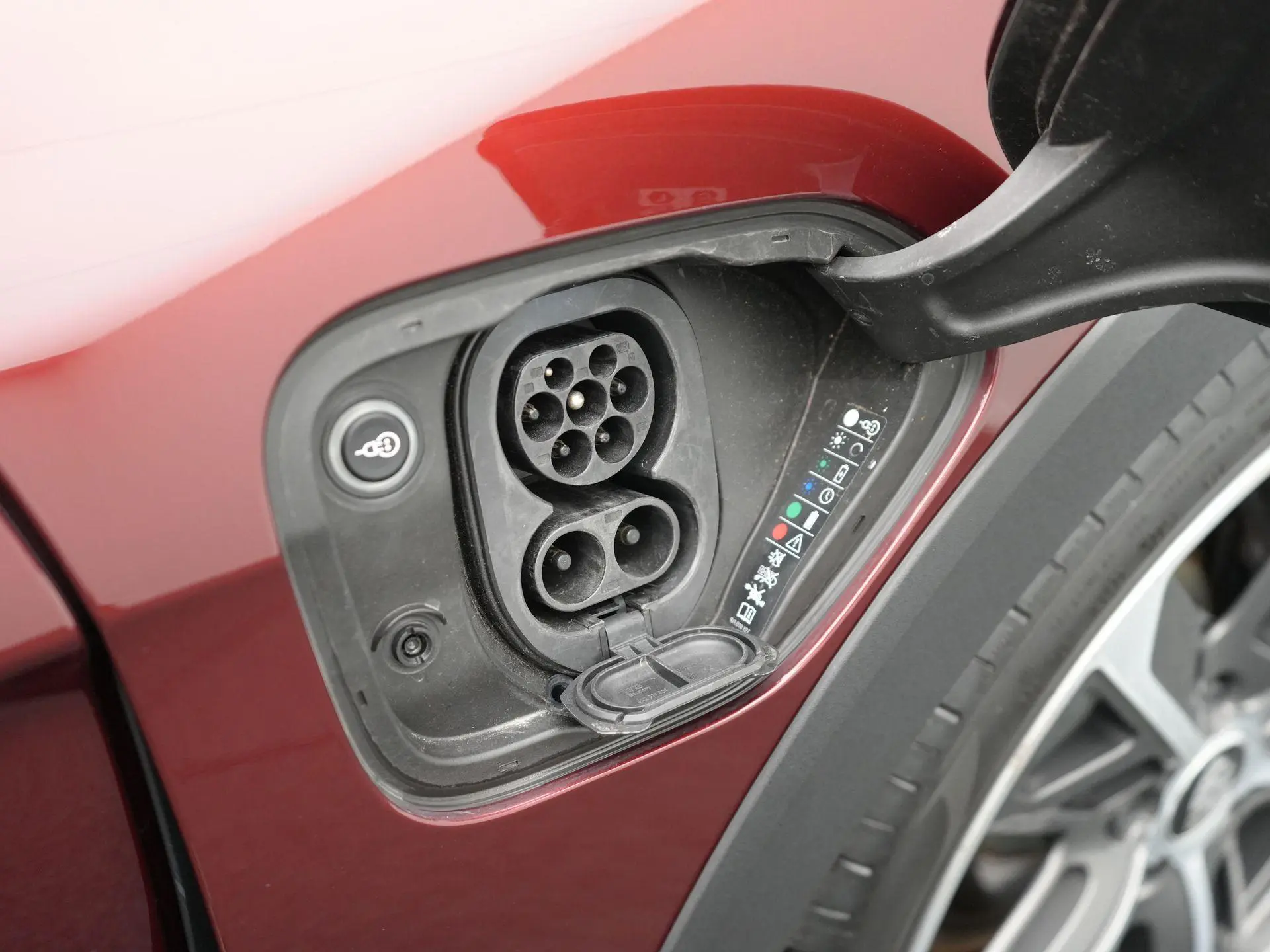 Taycan Cross Turismo 4