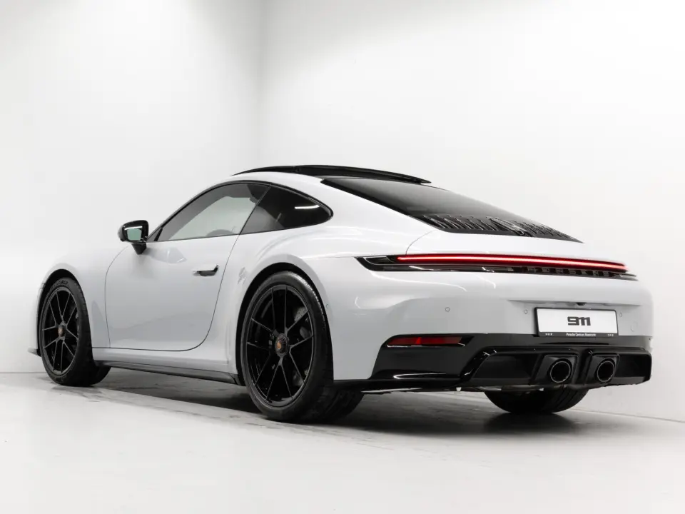 Porsche 911 Carrera GTS