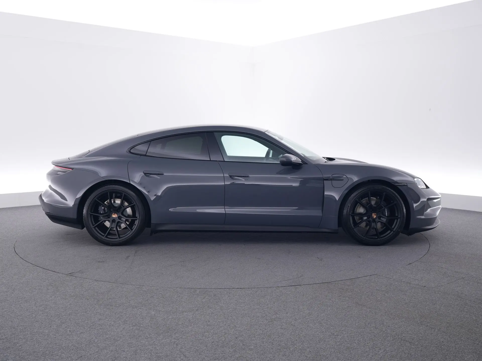 Taycan 4