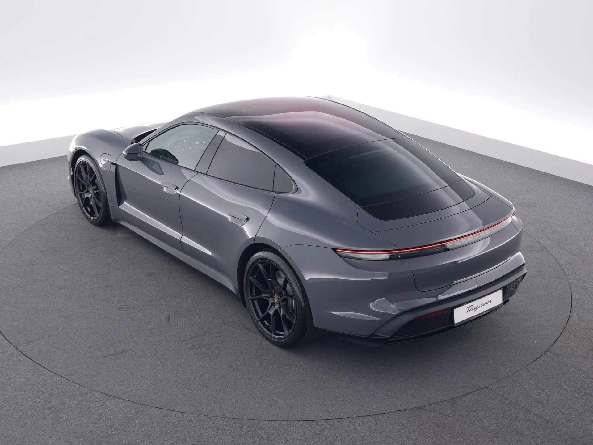 Taycan 4