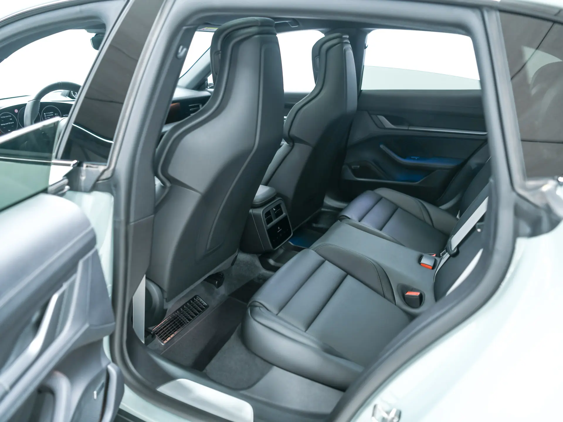 Taycan 4S Cross Turismo