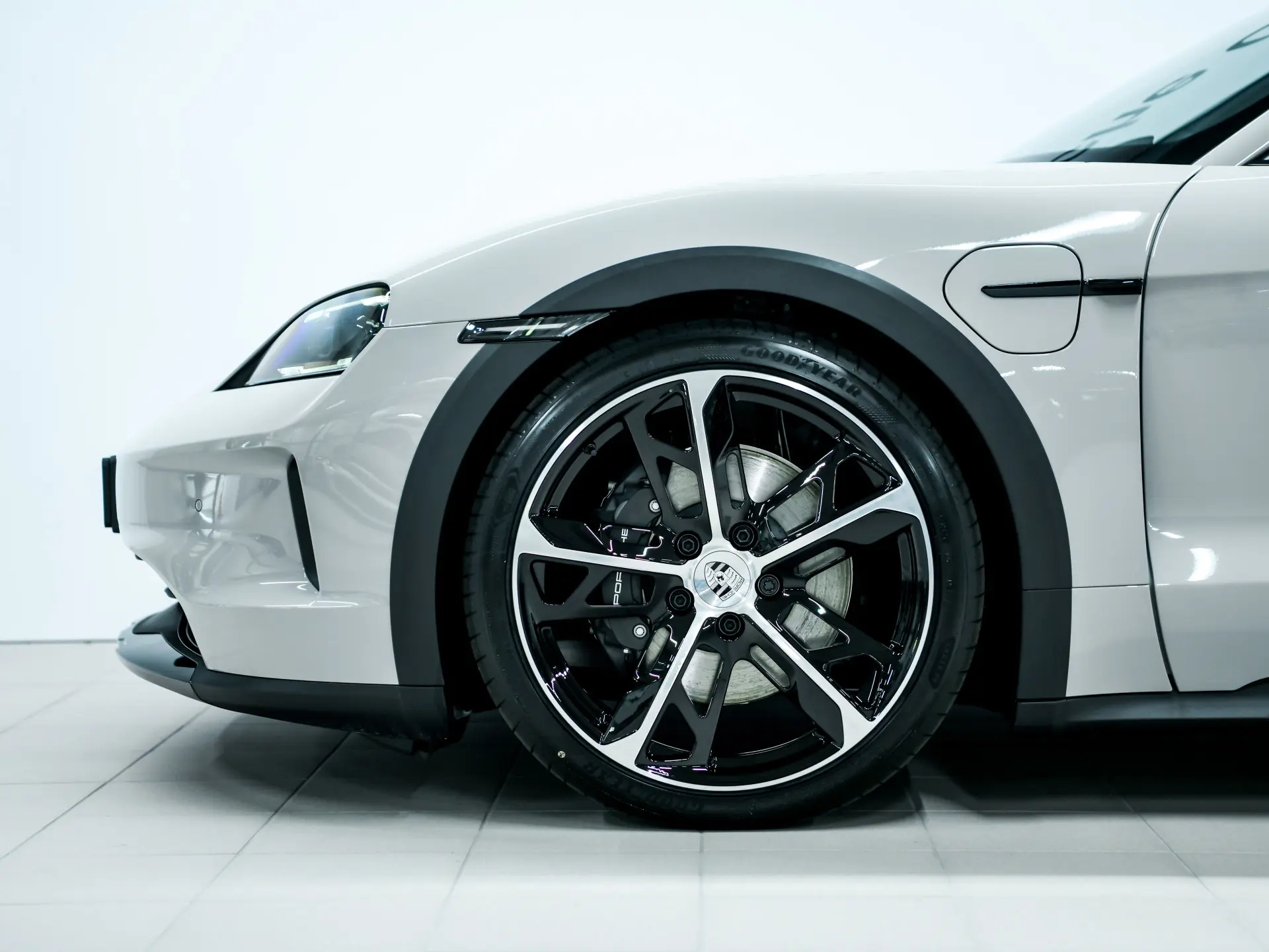 Taycan 4 Cross Turismo